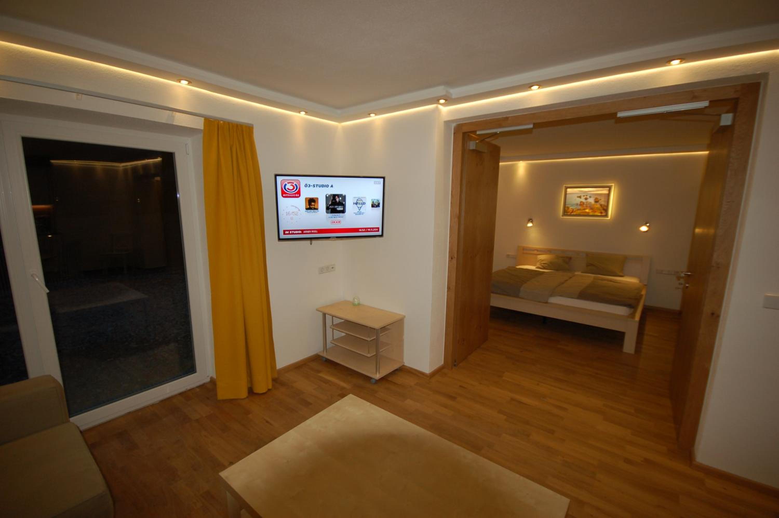 Alpenmond Appartment Halbmond