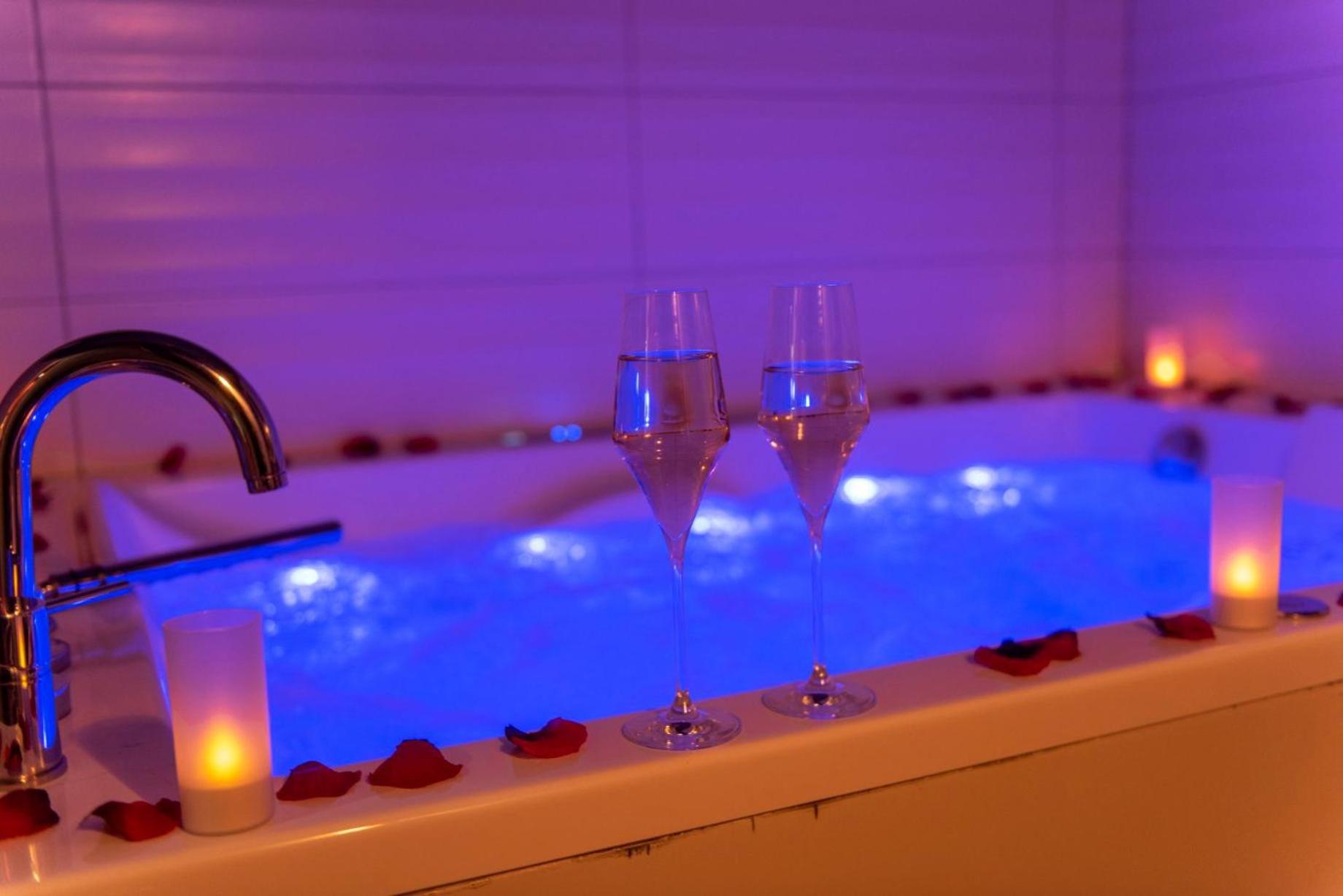 Jacuzzi