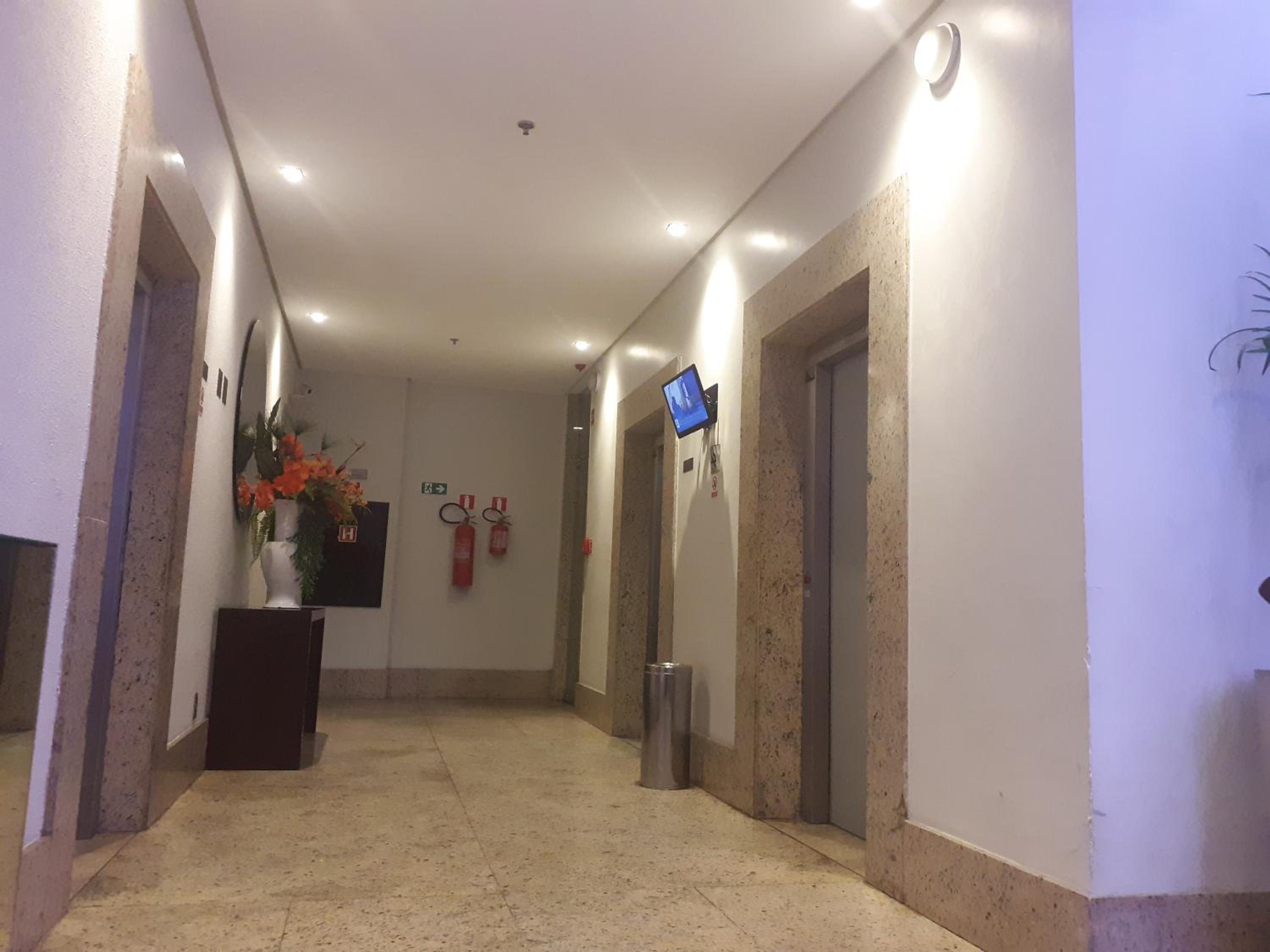 Flat Athenas América ao lado do Salvador Shopping