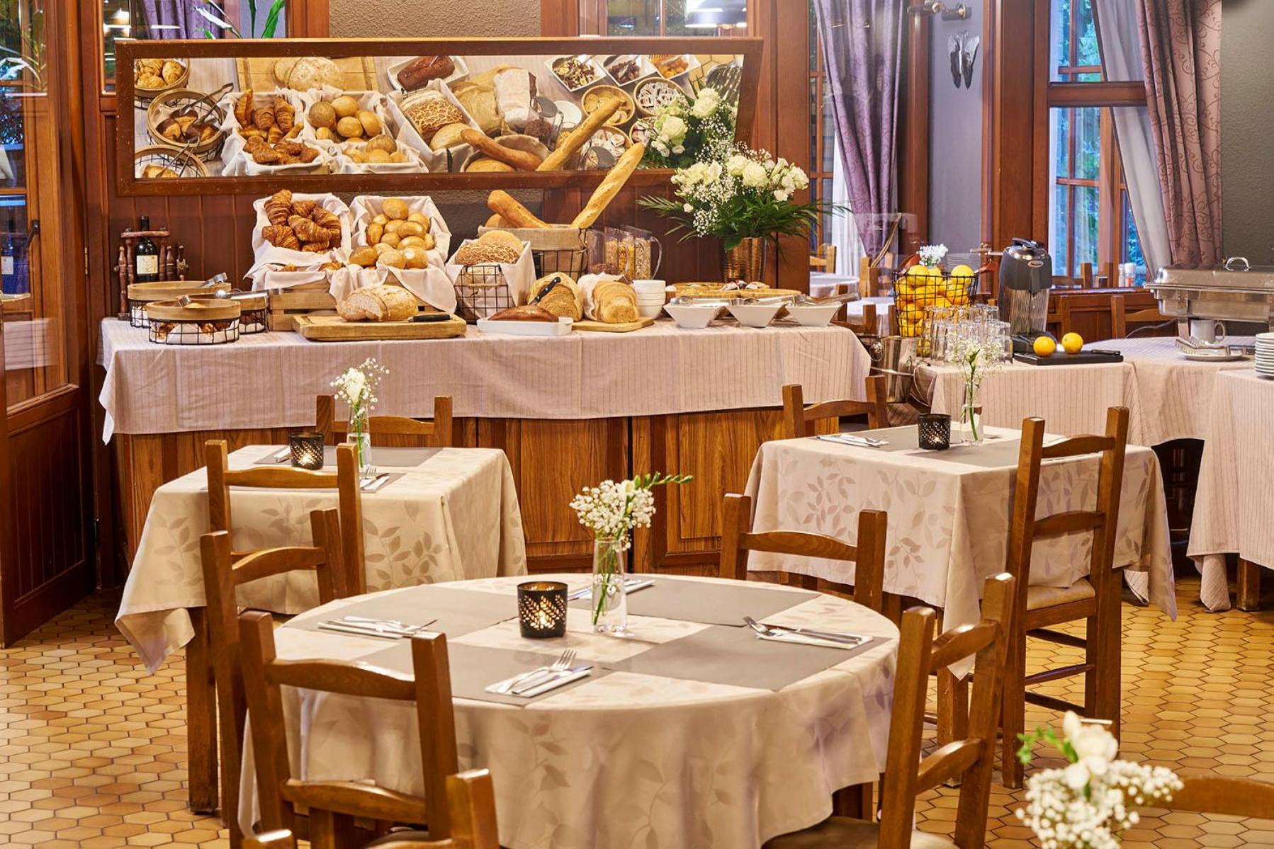 Brussels Vacations - DC Hotel  Restaurant Brussels South - Property Image 2