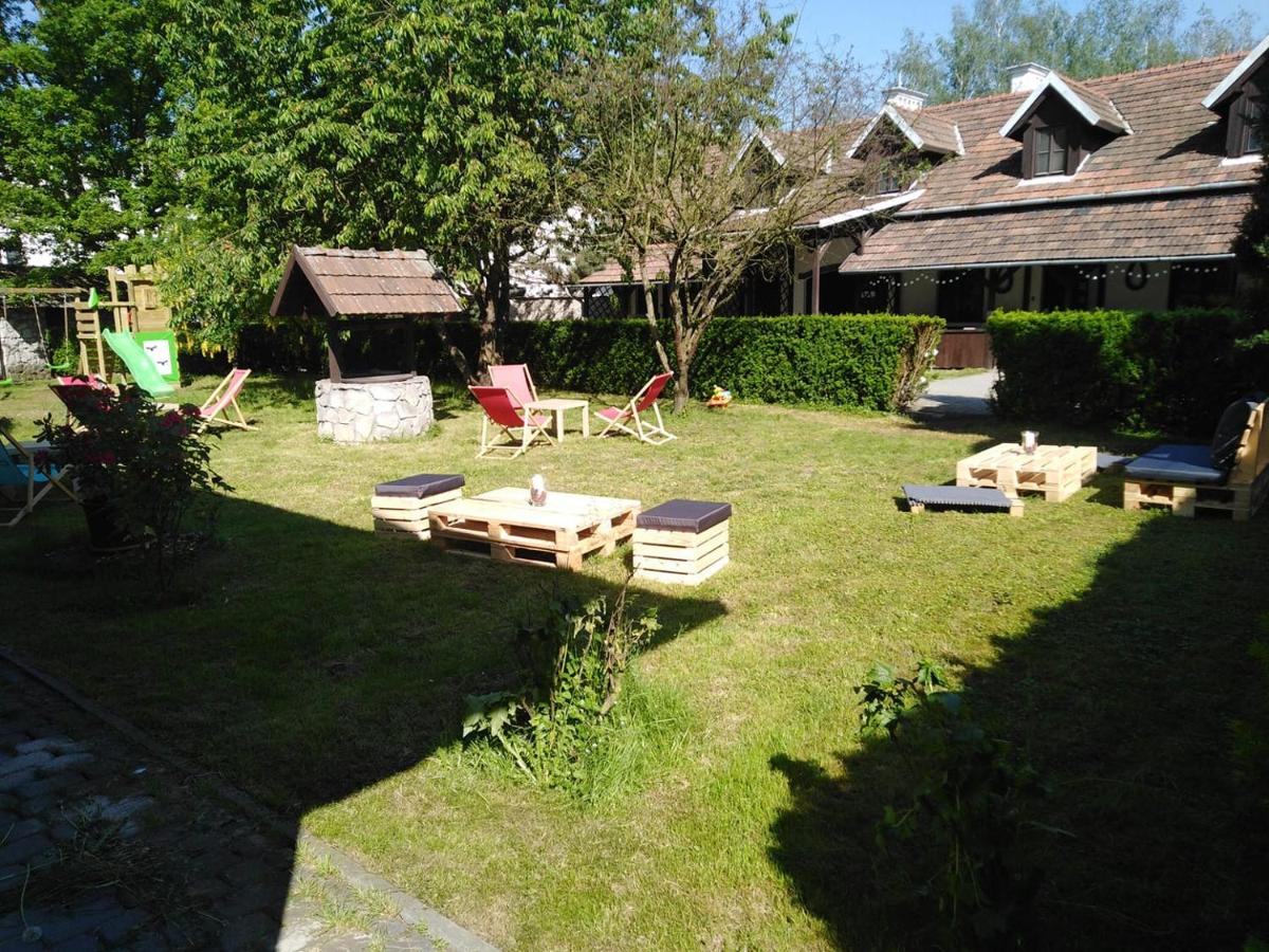 Photo 10