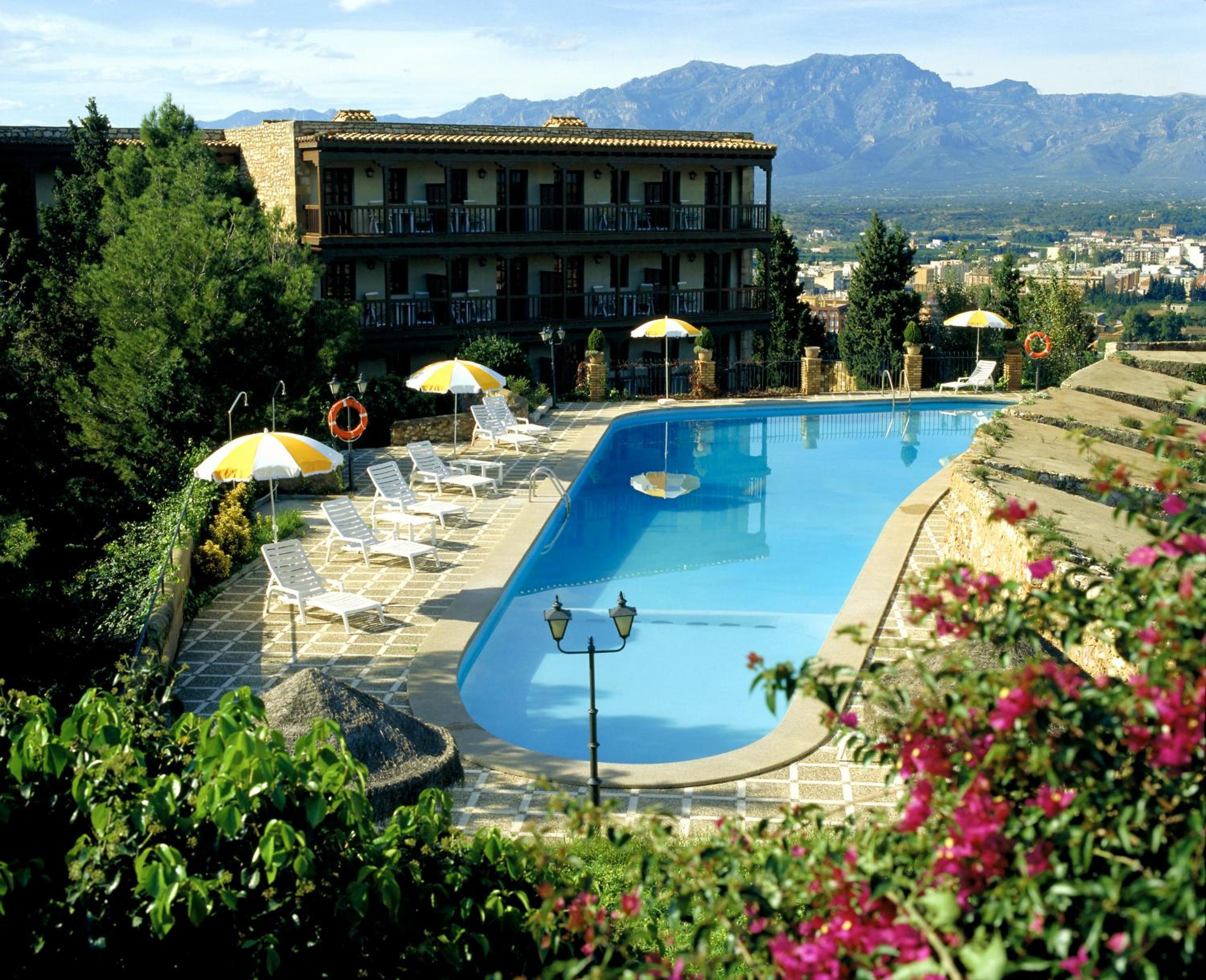 Hotel Parador de Tortosa - Image 1