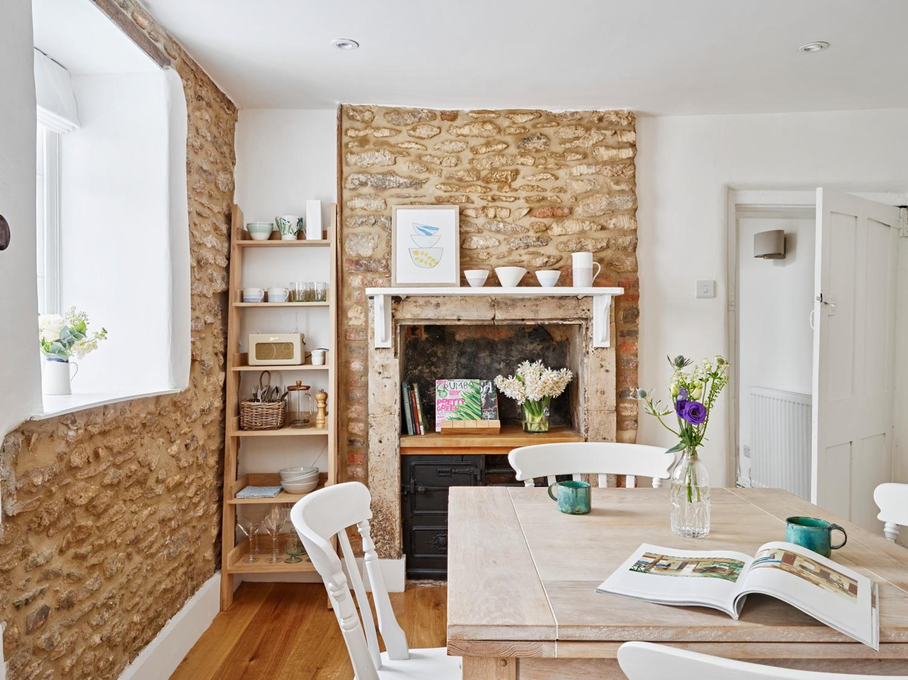 Artisan Cottage - Historic cottage near to Bath, Lacock and Castle Coombe view 4