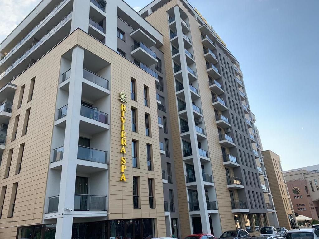 Hotel Beige Hotel Riviera