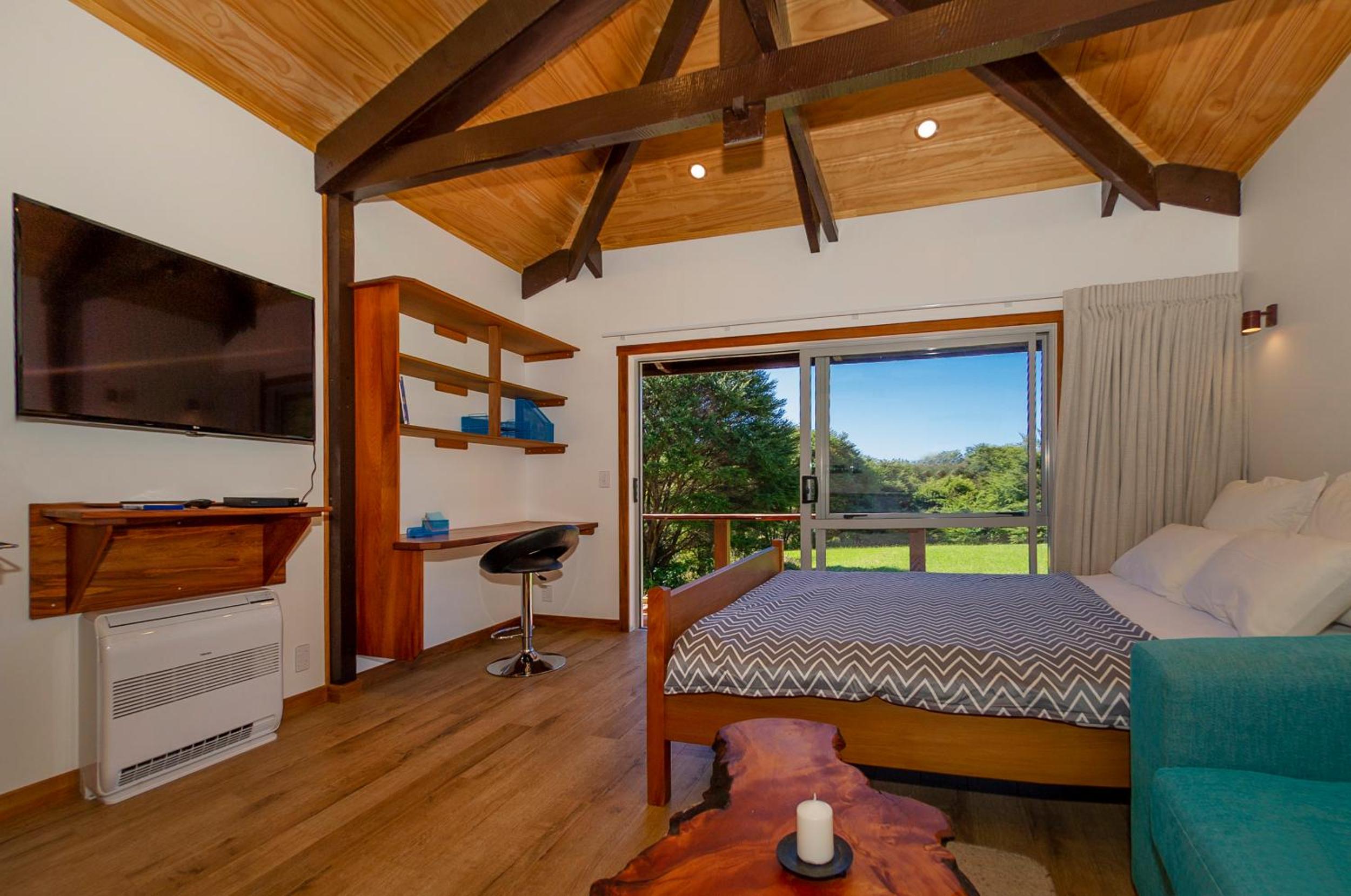 Kuaotunu Chalets view 4