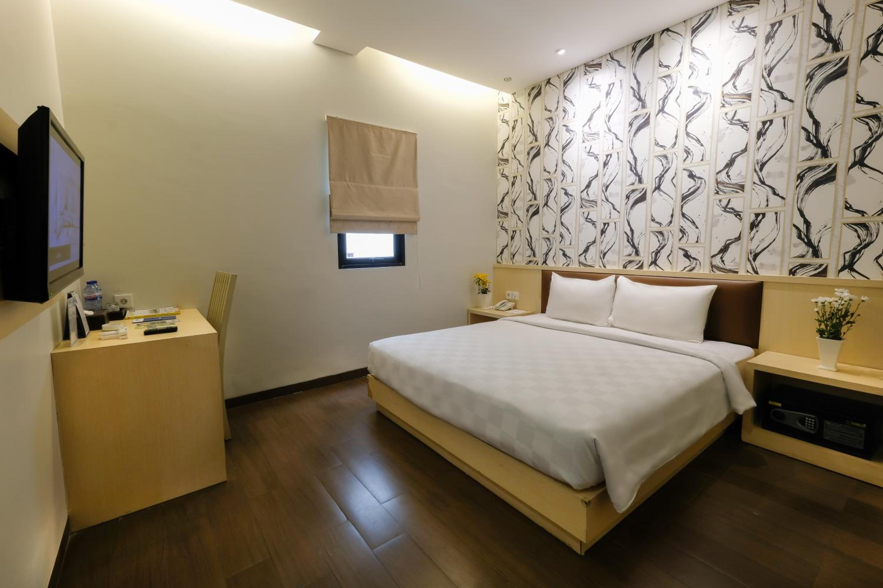 Hotel 88 Mangga Besar 62 - Best Breakfast - Near By Ancol And Government Center