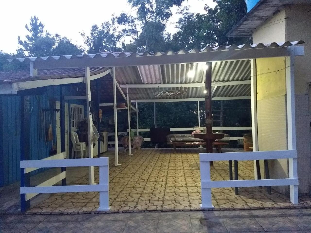 Hospedagem Chalé pousada Chácara Cantinho do Mozão