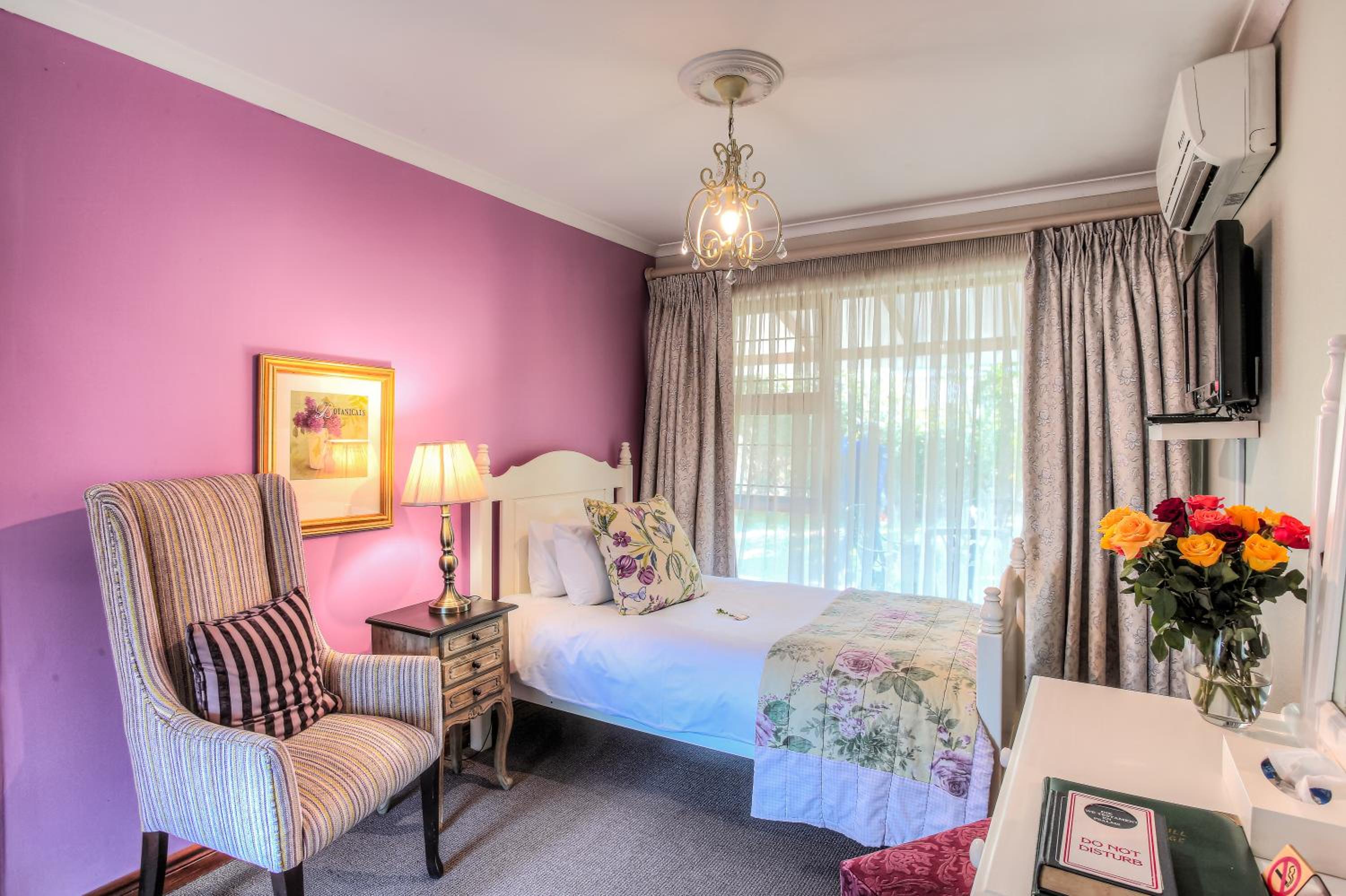 HOSPITALity Lodges