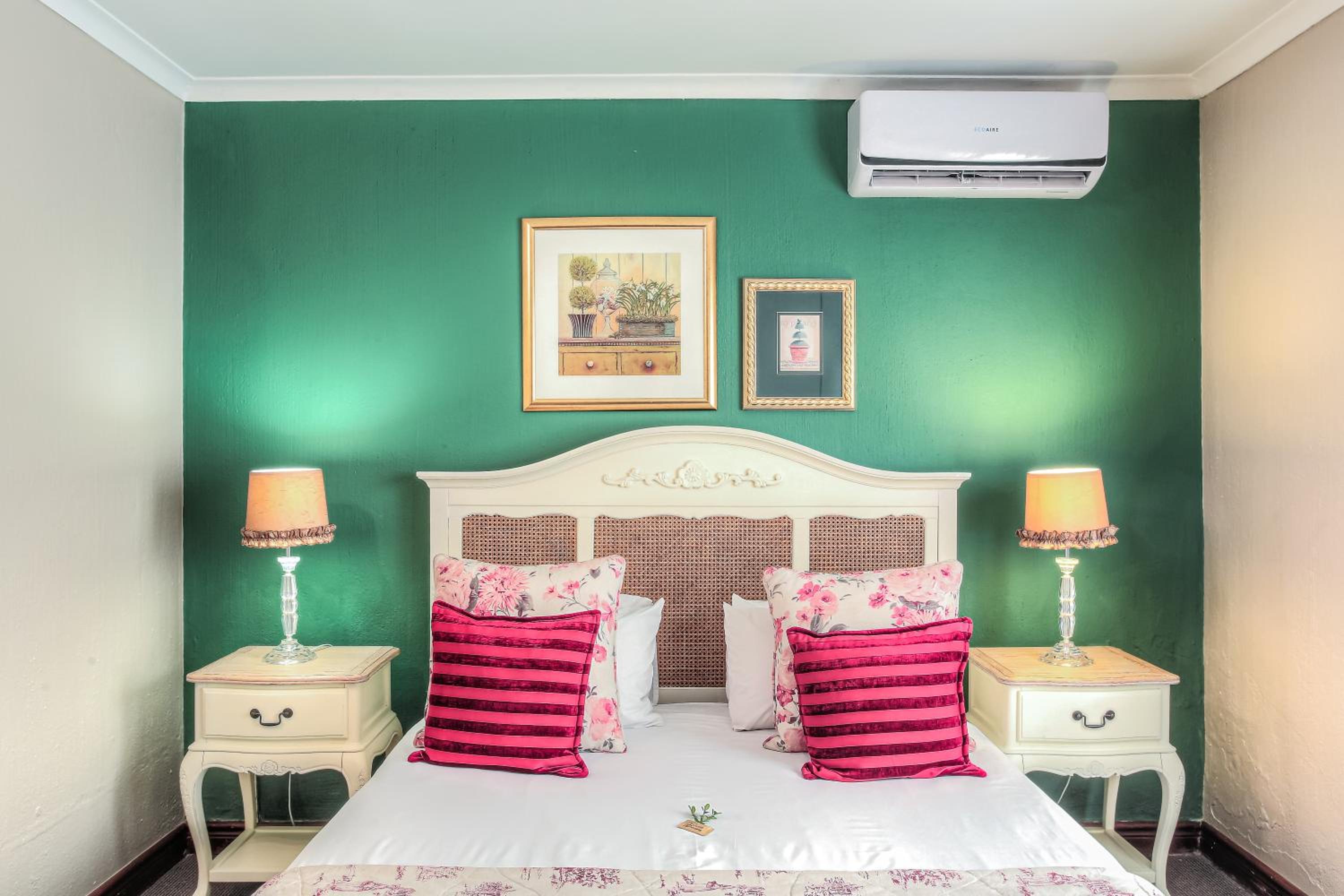 HOSPITALity Lodges