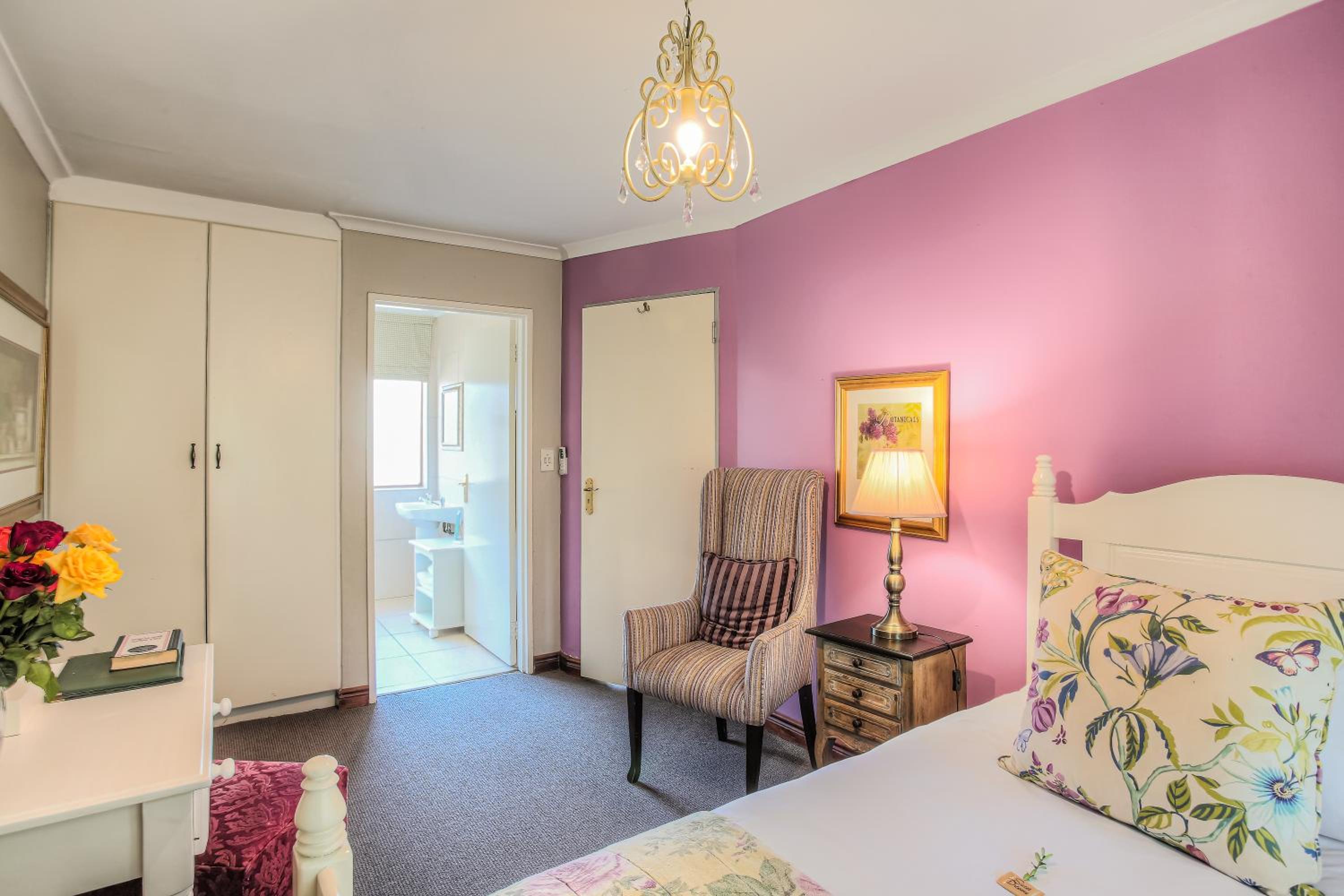 HOSPITALity Lodges