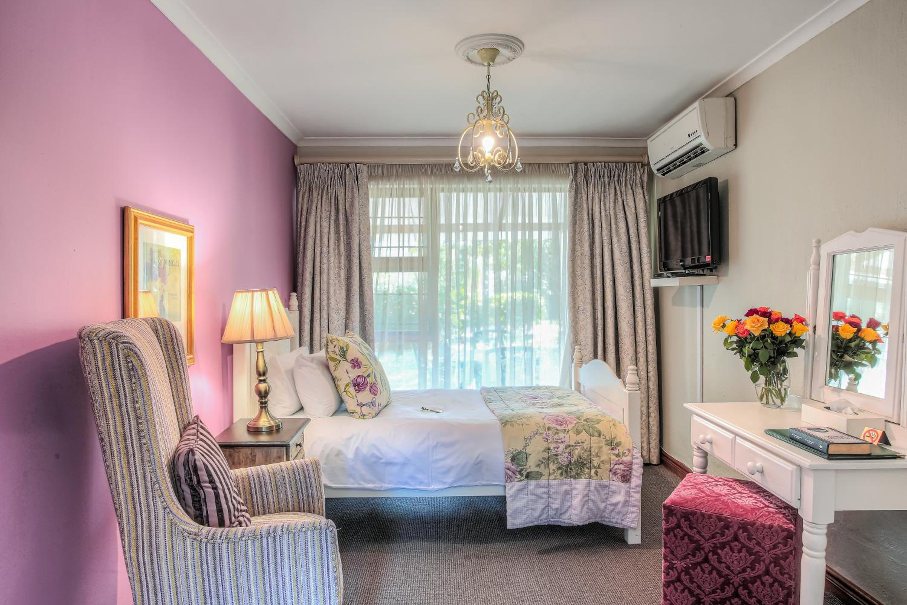 HOSPITALity Lodges