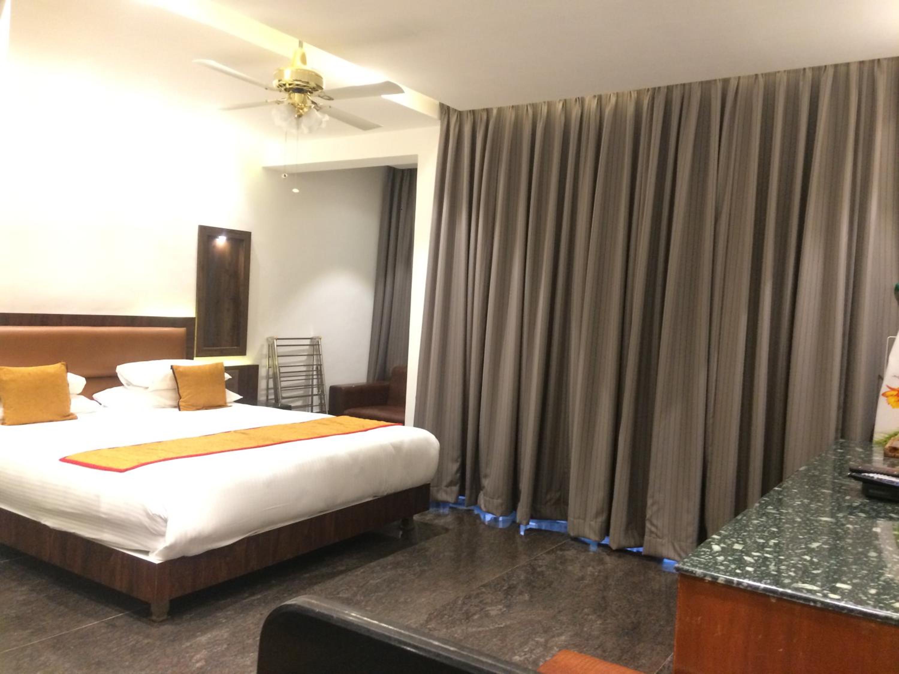 Kudle Beach View Resort And Spa Gokarna
