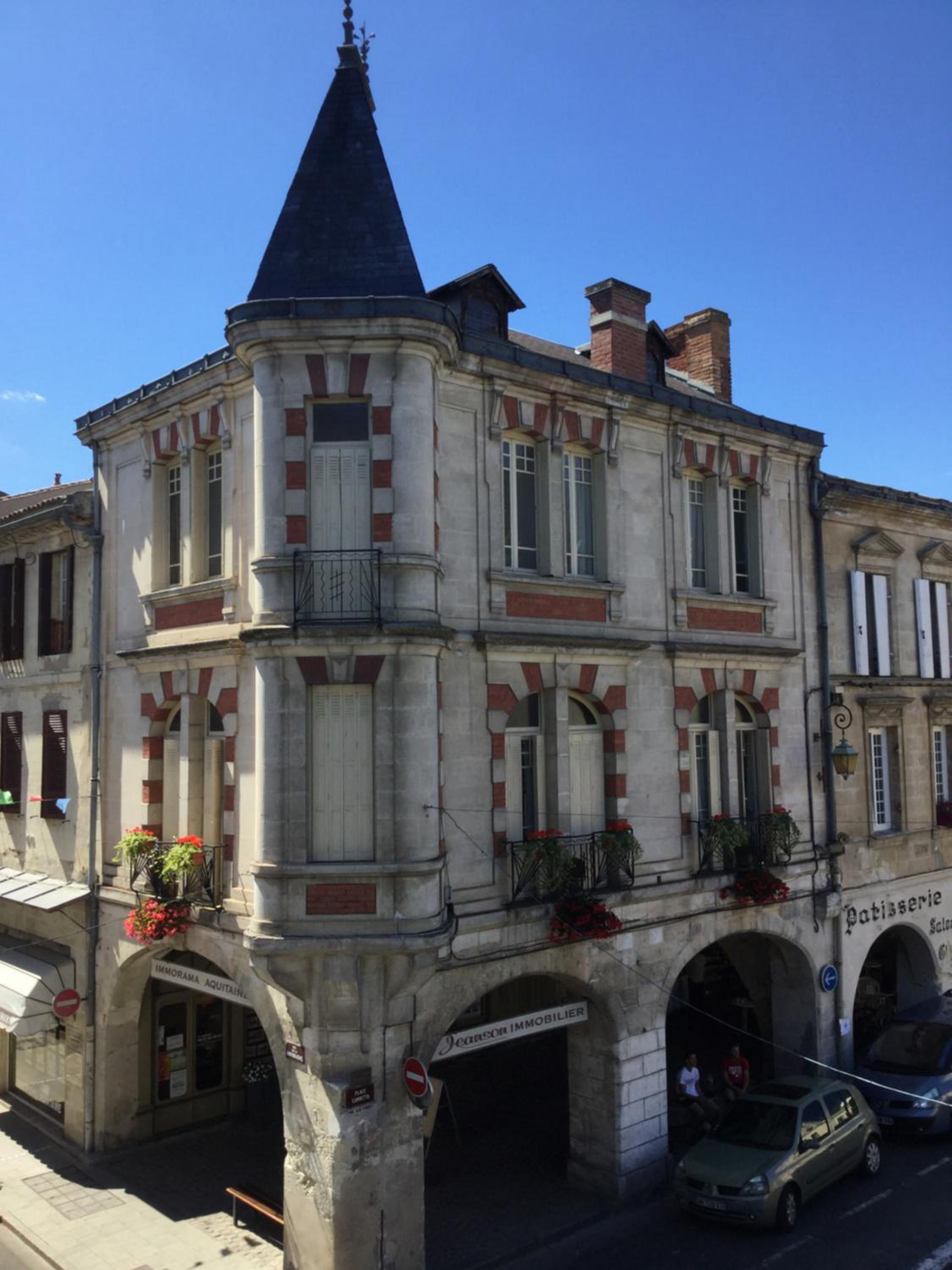 Photo 19