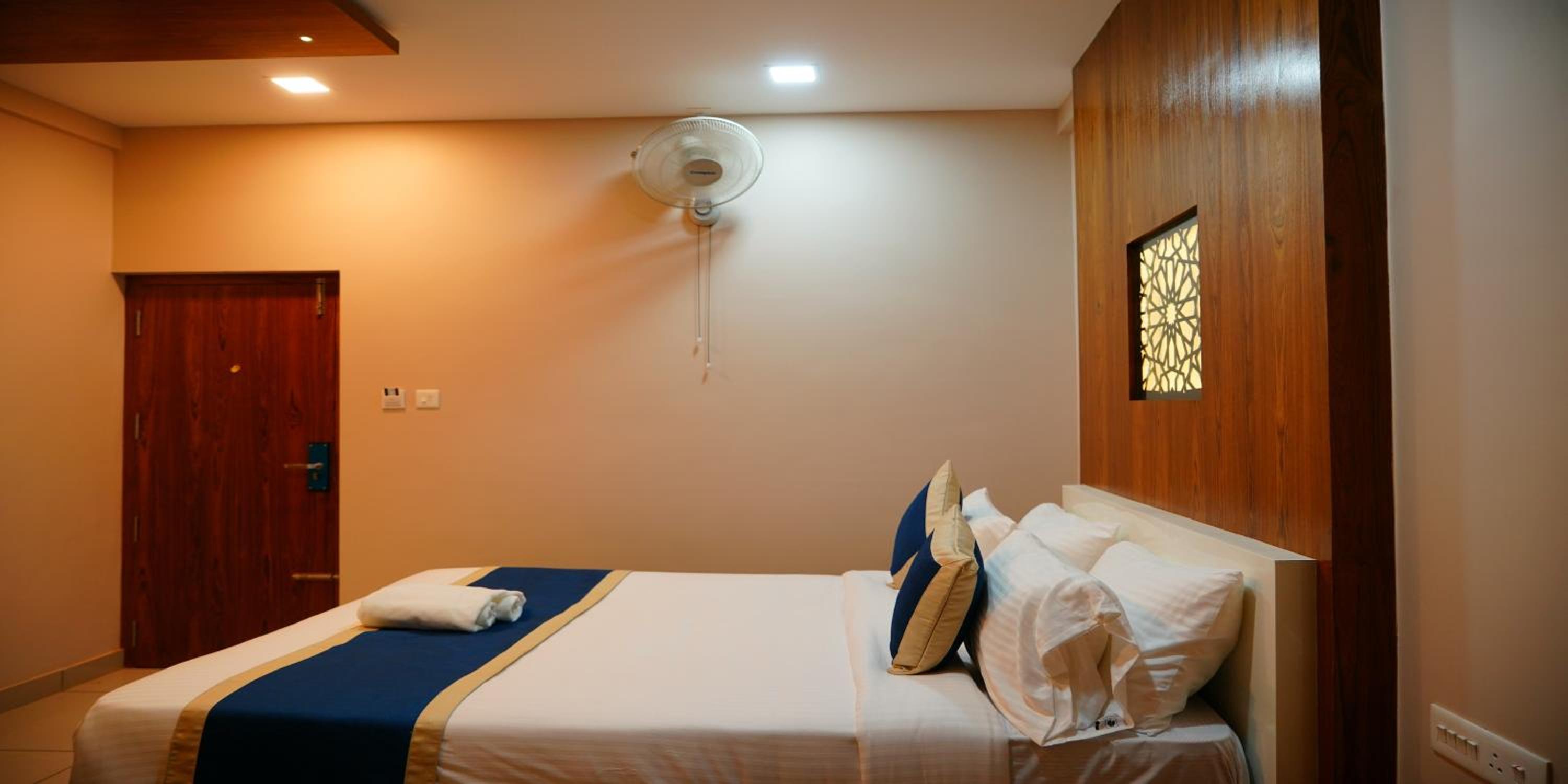 Townhouse Oak Kozhikode Bus Stand Formerly Nextel Inn