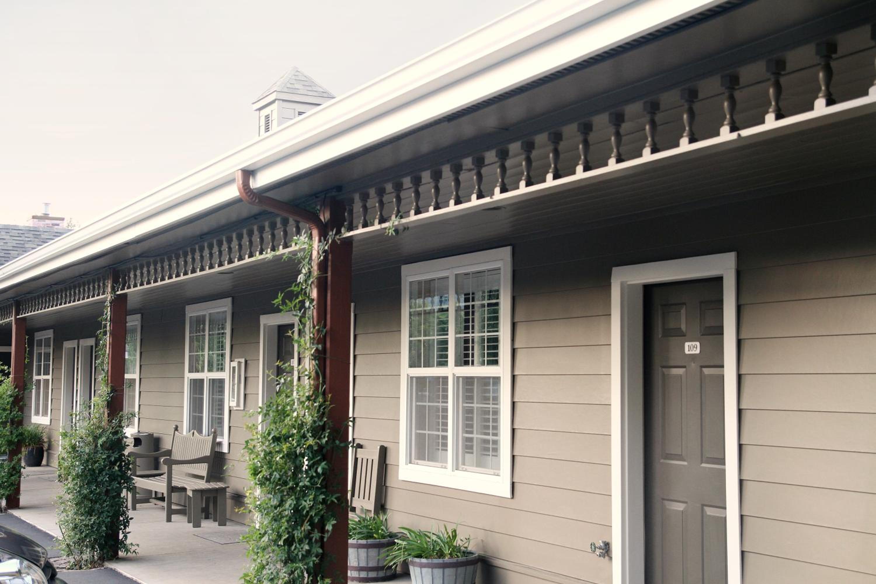 Jacksonville Vacations - Wine Country Inn - Property Image 4