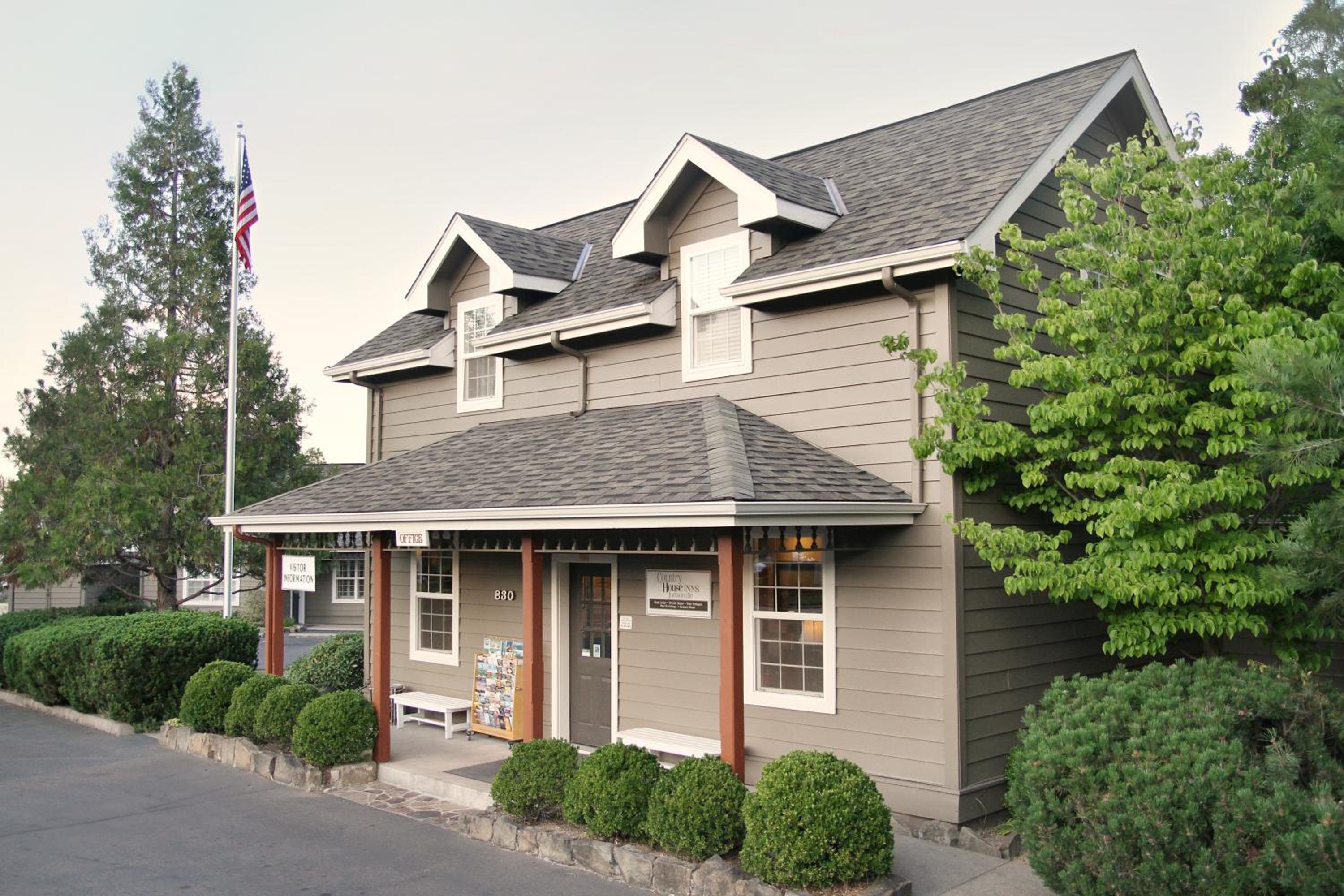 Jacksonville Vacations - Wine Country Inn - Property Image 1