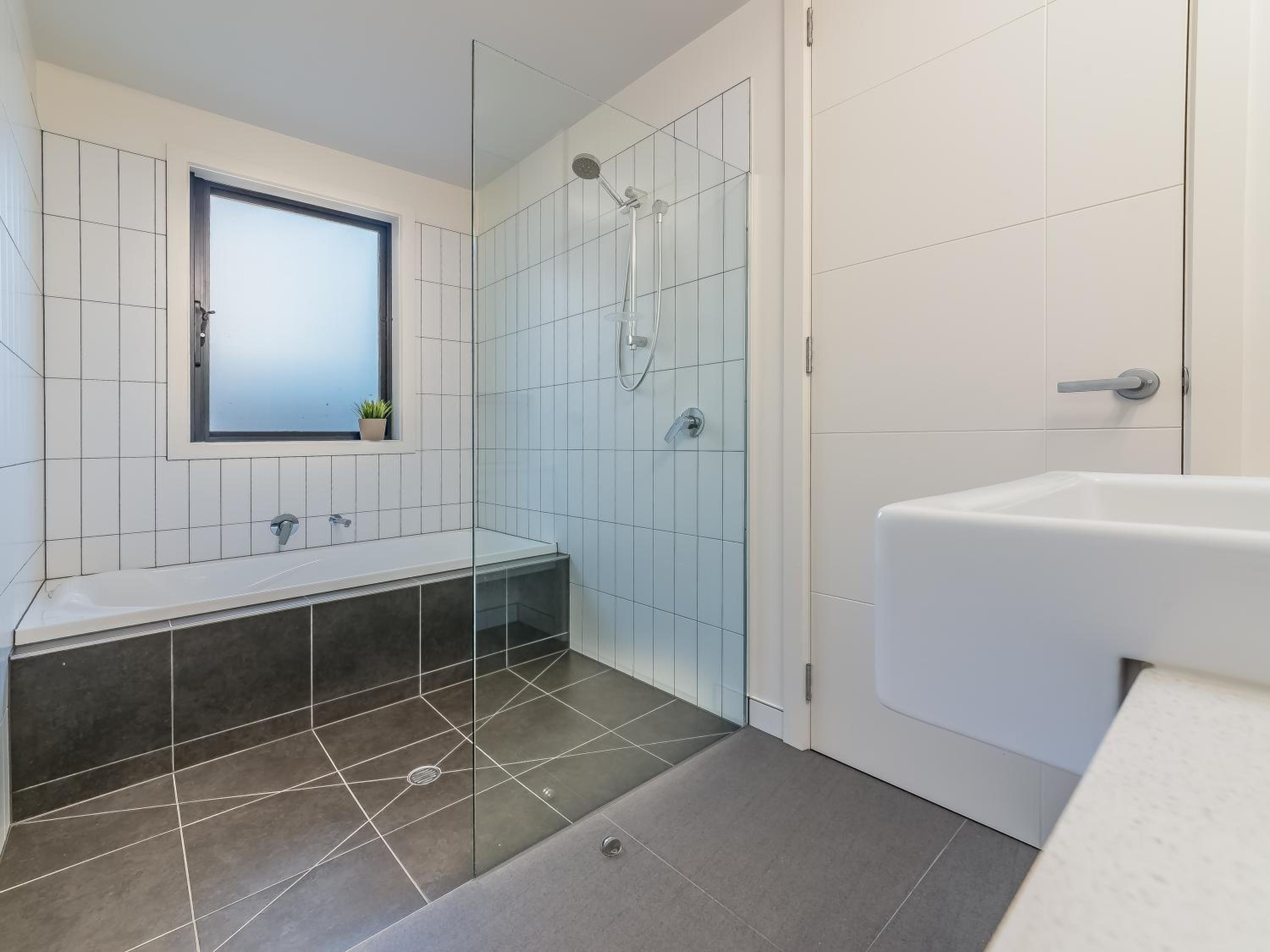 Luxe Townhouse - WiFi included