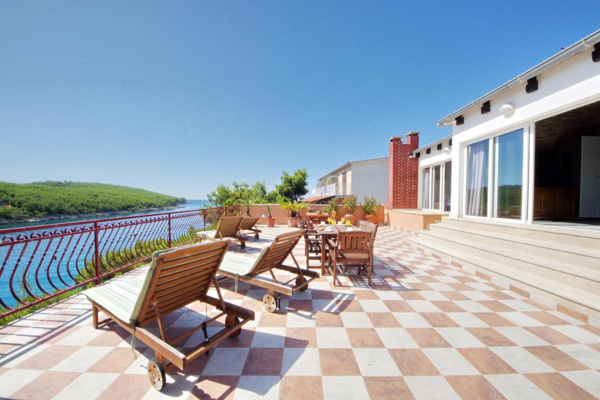Apartments Villa Hraste Hvar view 5