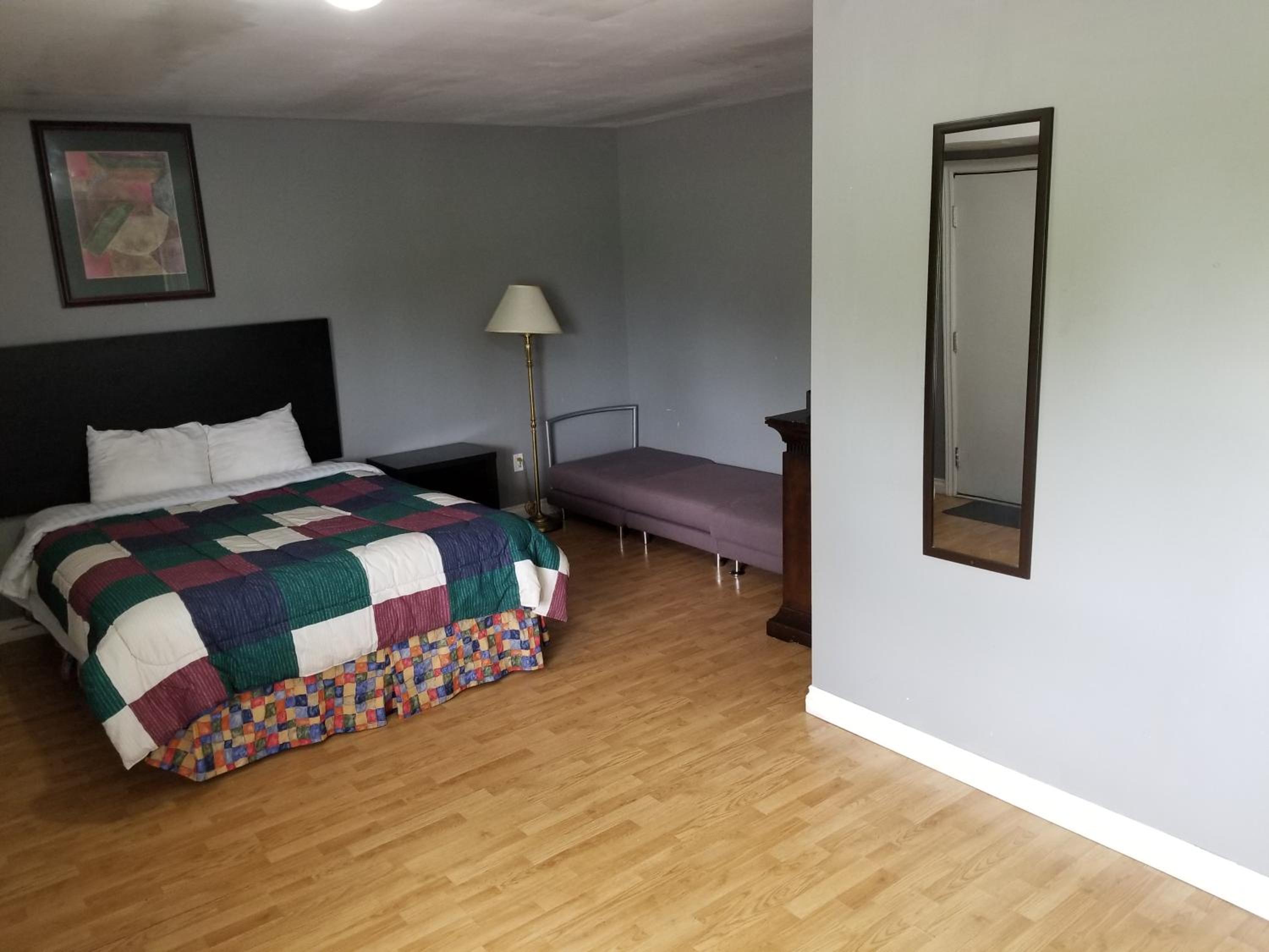 Woodstock Vacations - Eastwood Motel - Property Image 1