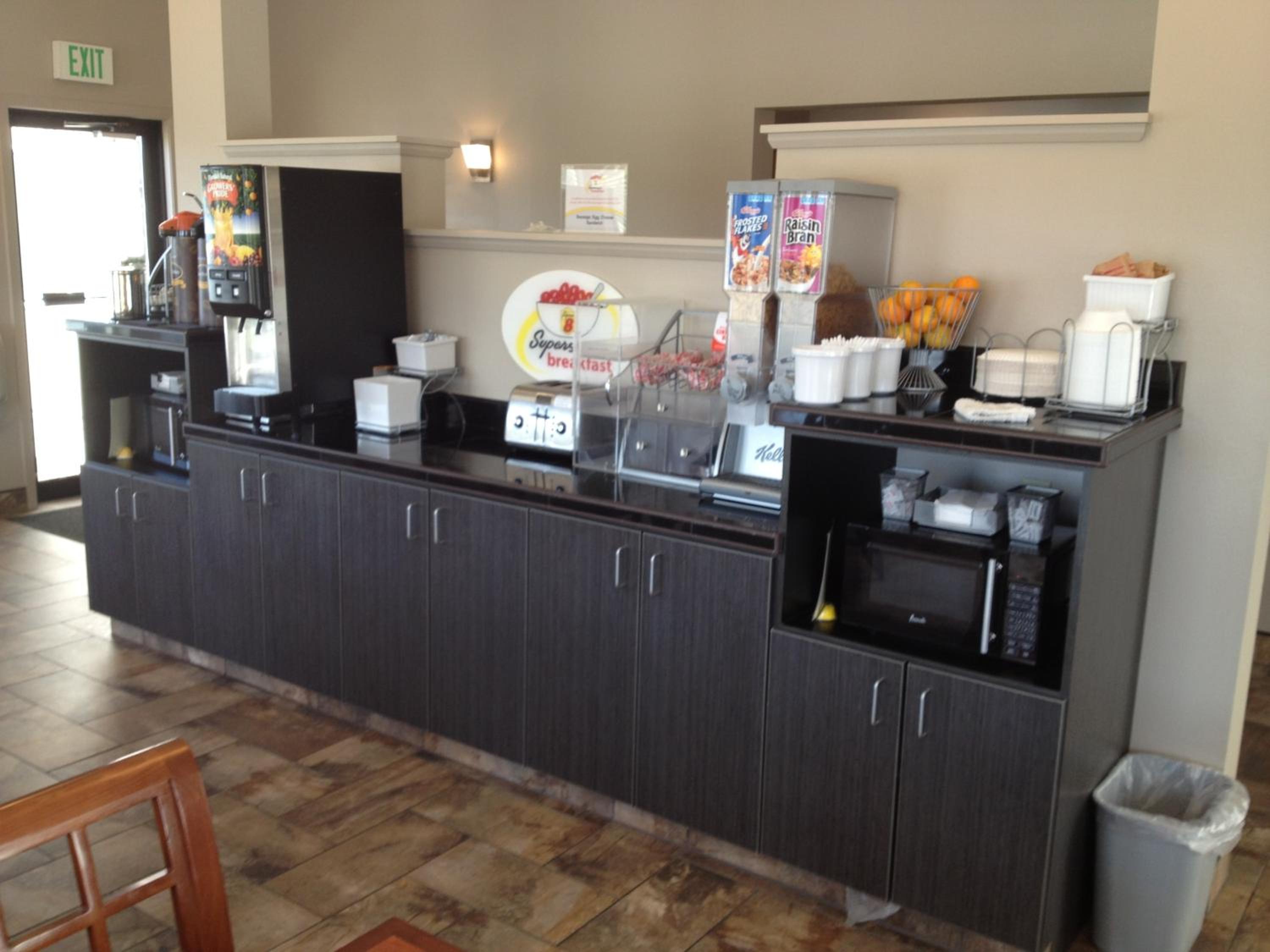 Pocatello Vacations - Super 8 by Wyndham Pocatello - Property Image 10