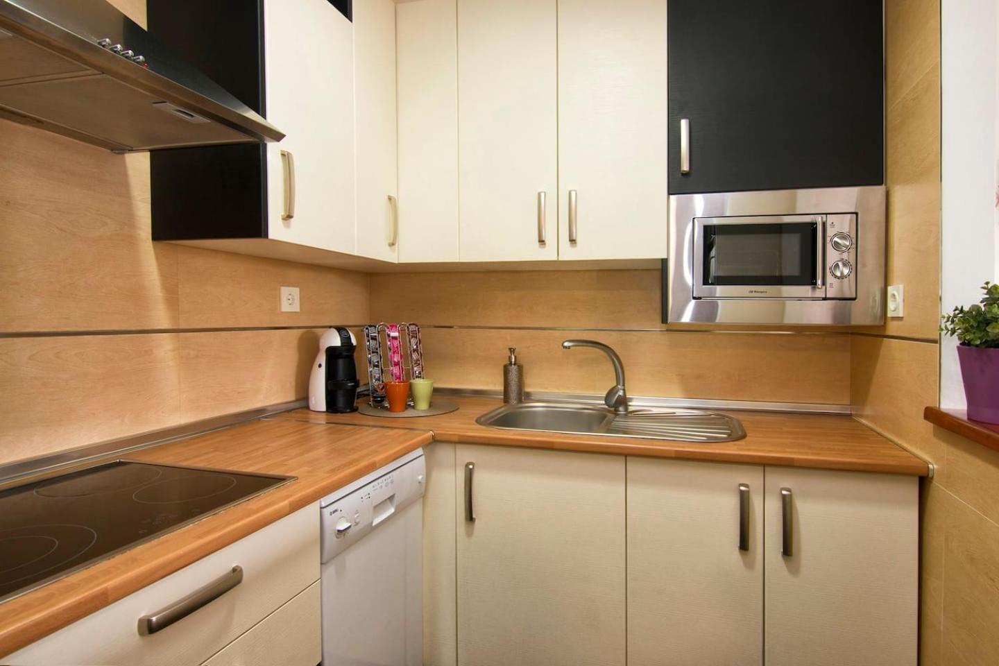 Apartamento Fórum-Ciencias con Parking & Piscina view 4