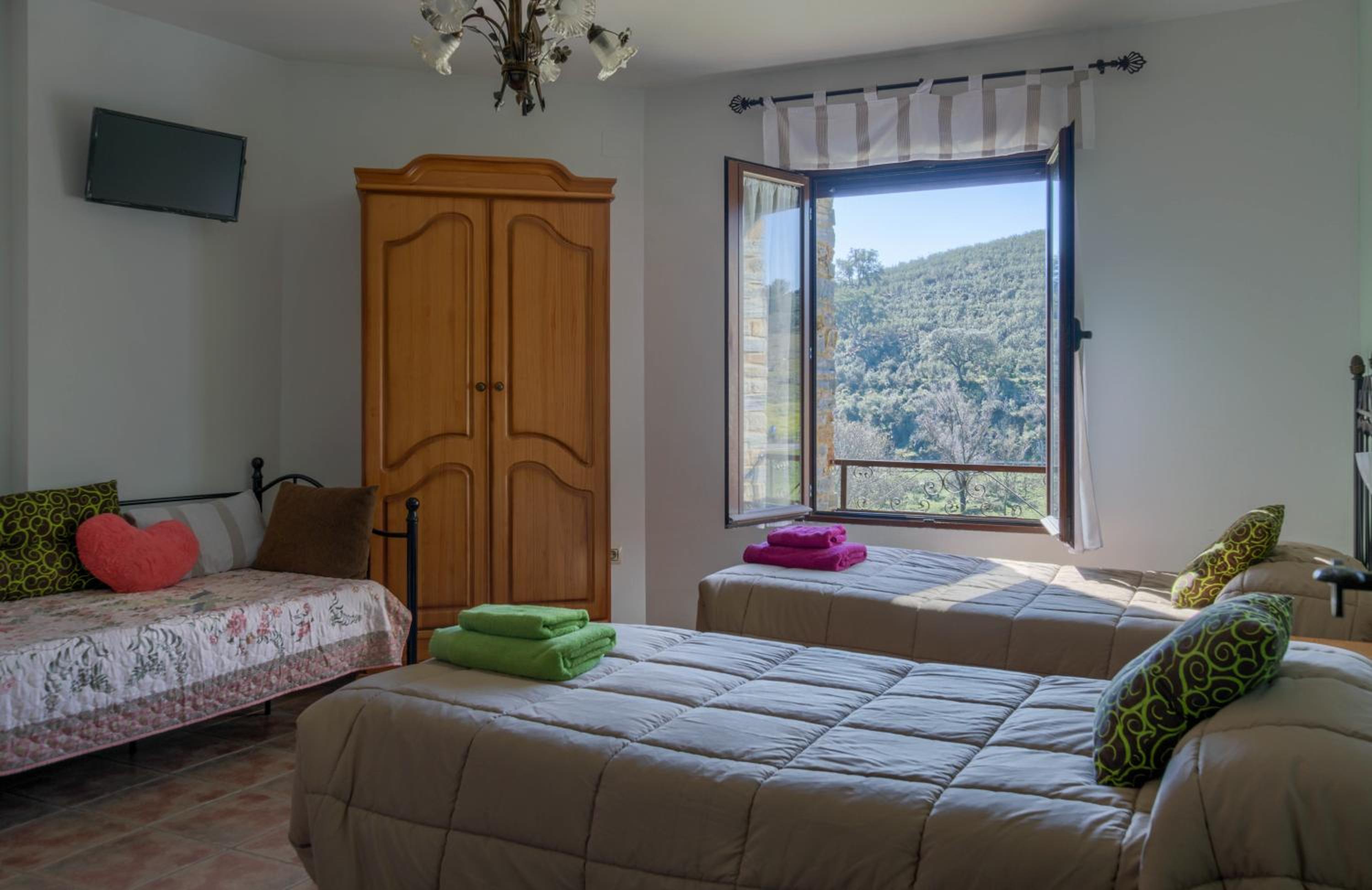 Casa Rural Al-Mofrag y Apartamentos El Mirador de Monfragüe