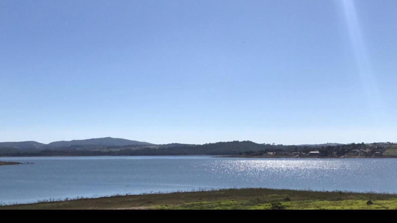 Casa de Campo às margens do lago de furnas