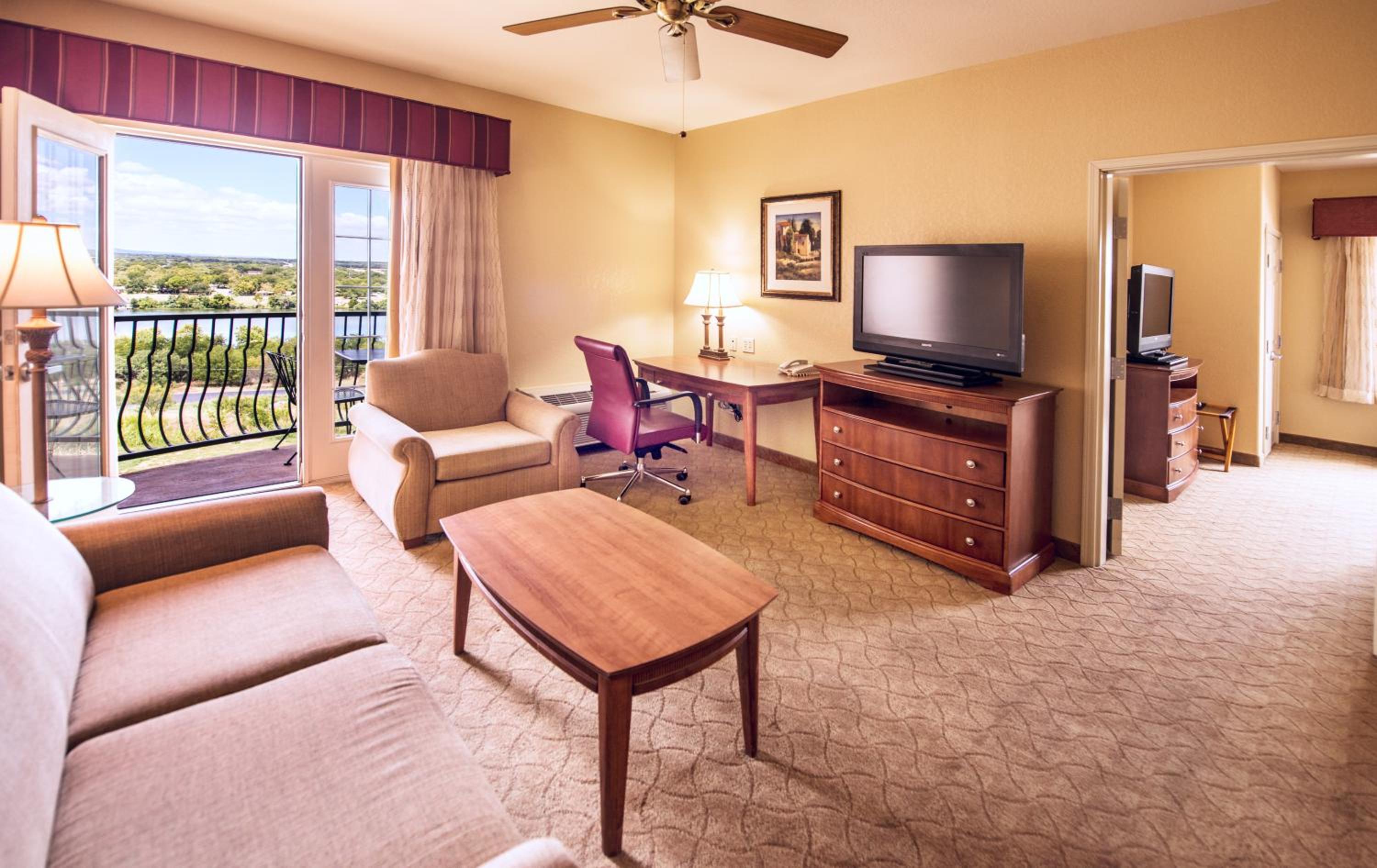 Marble Falls Vacations - La Quinta by Wyndham Marble Falls - Property Image 74