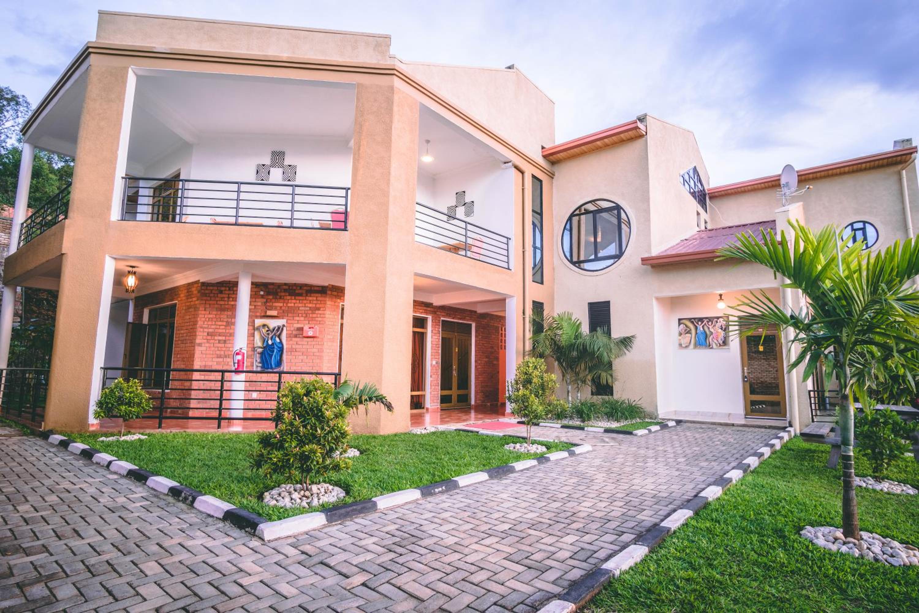 High Ground Villa Ltd