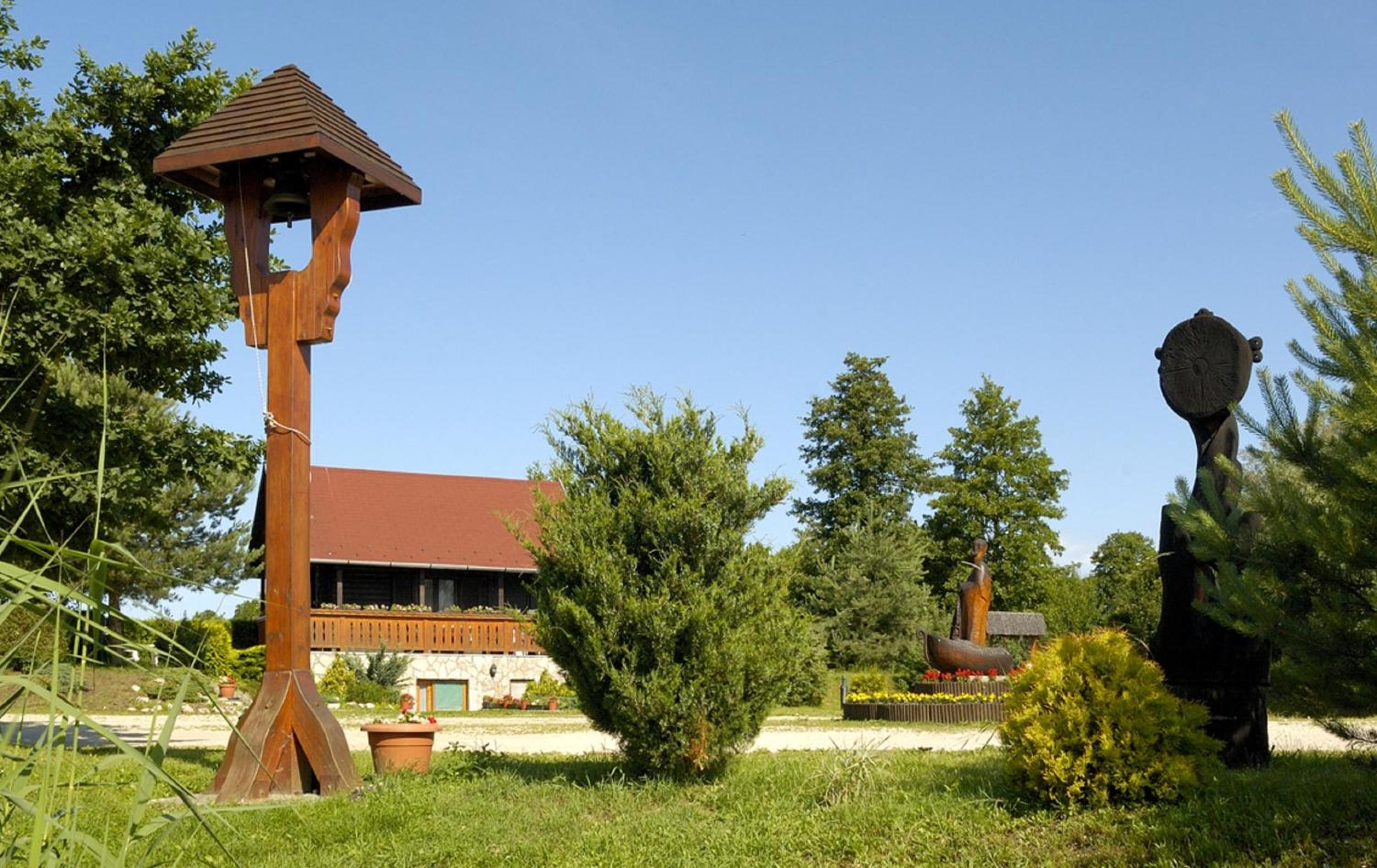 Photo 27