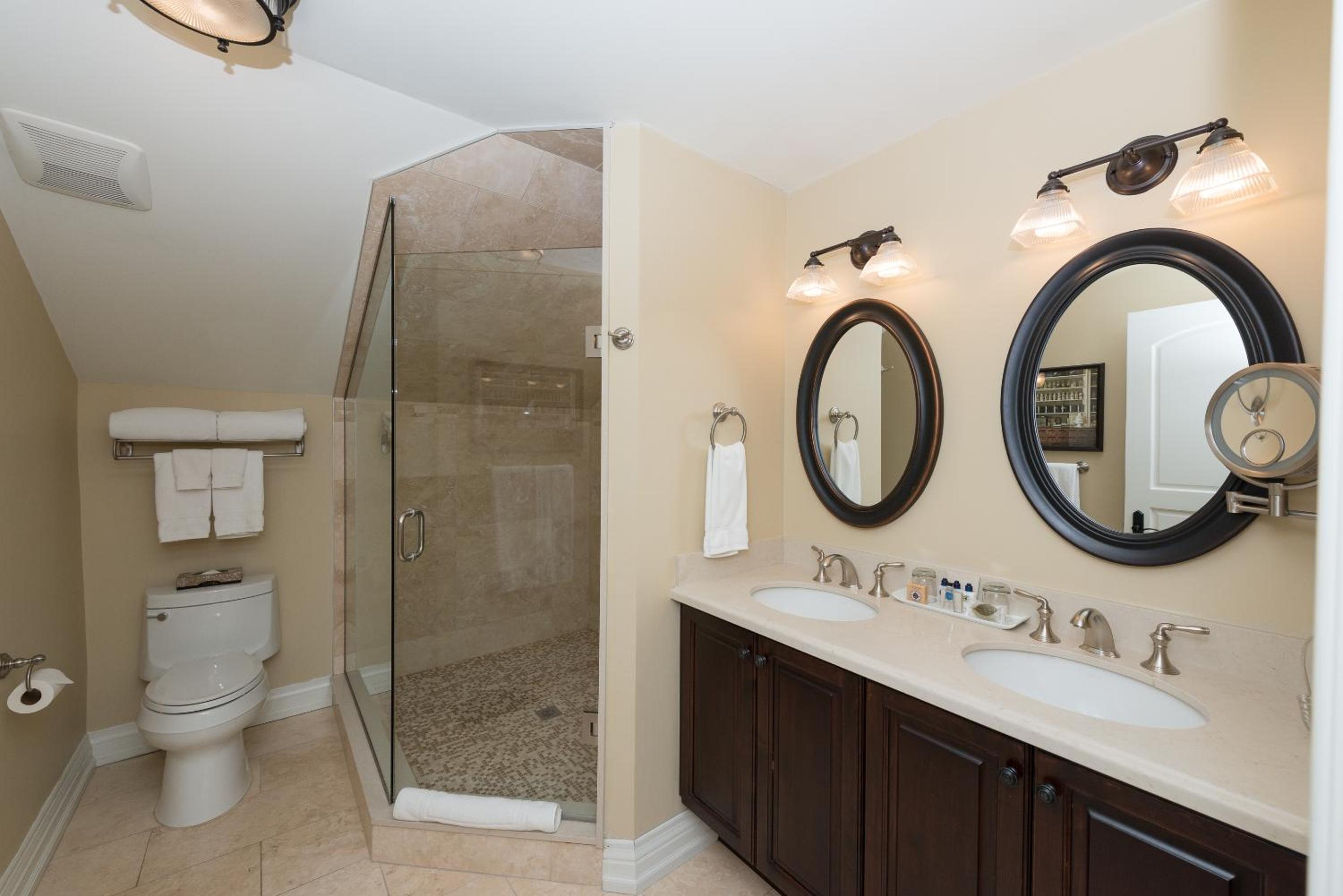 124 on Queen Hotel  Spa - Property Image 100