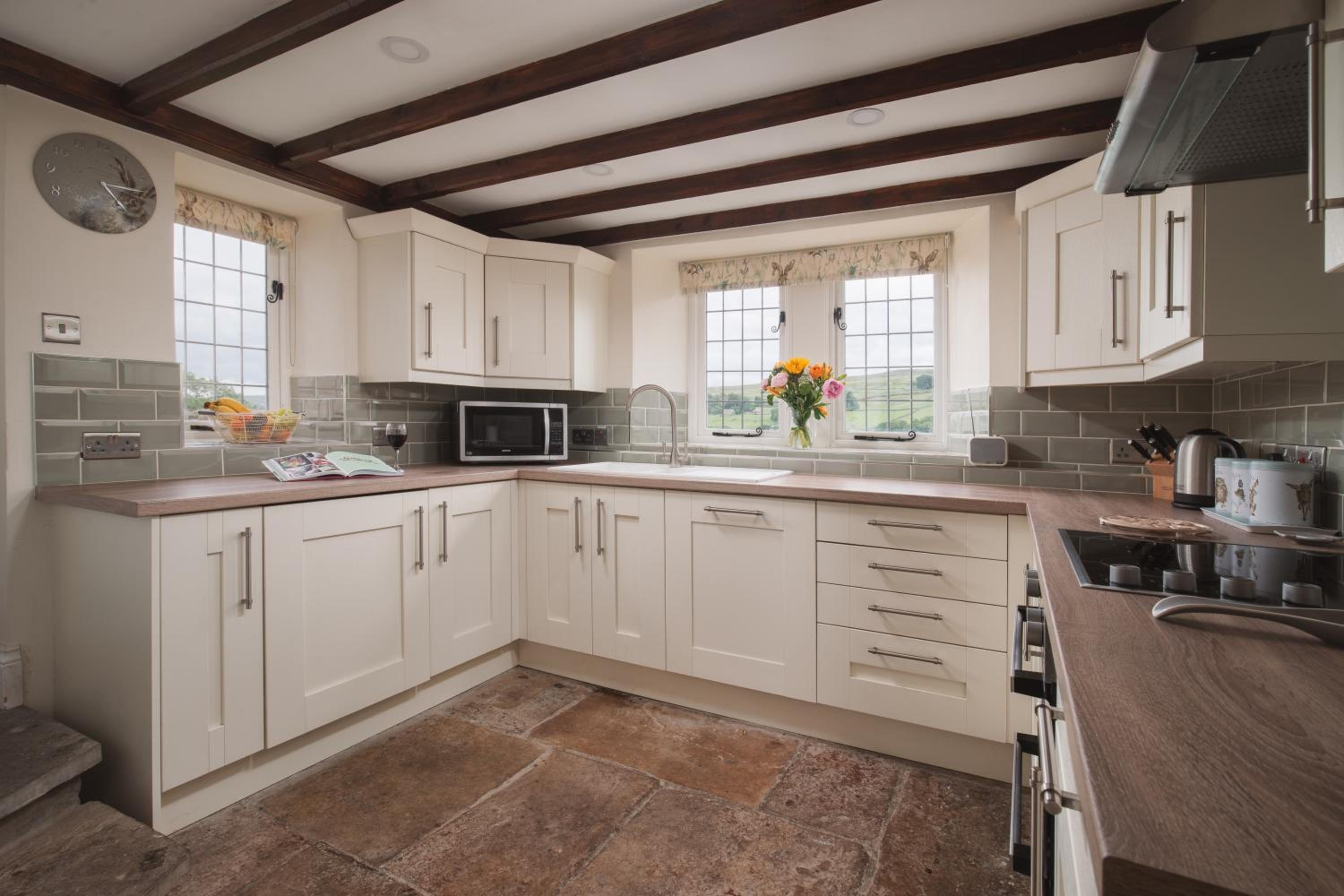 Crow Hall - Luxury Holiday Accommodation view 4