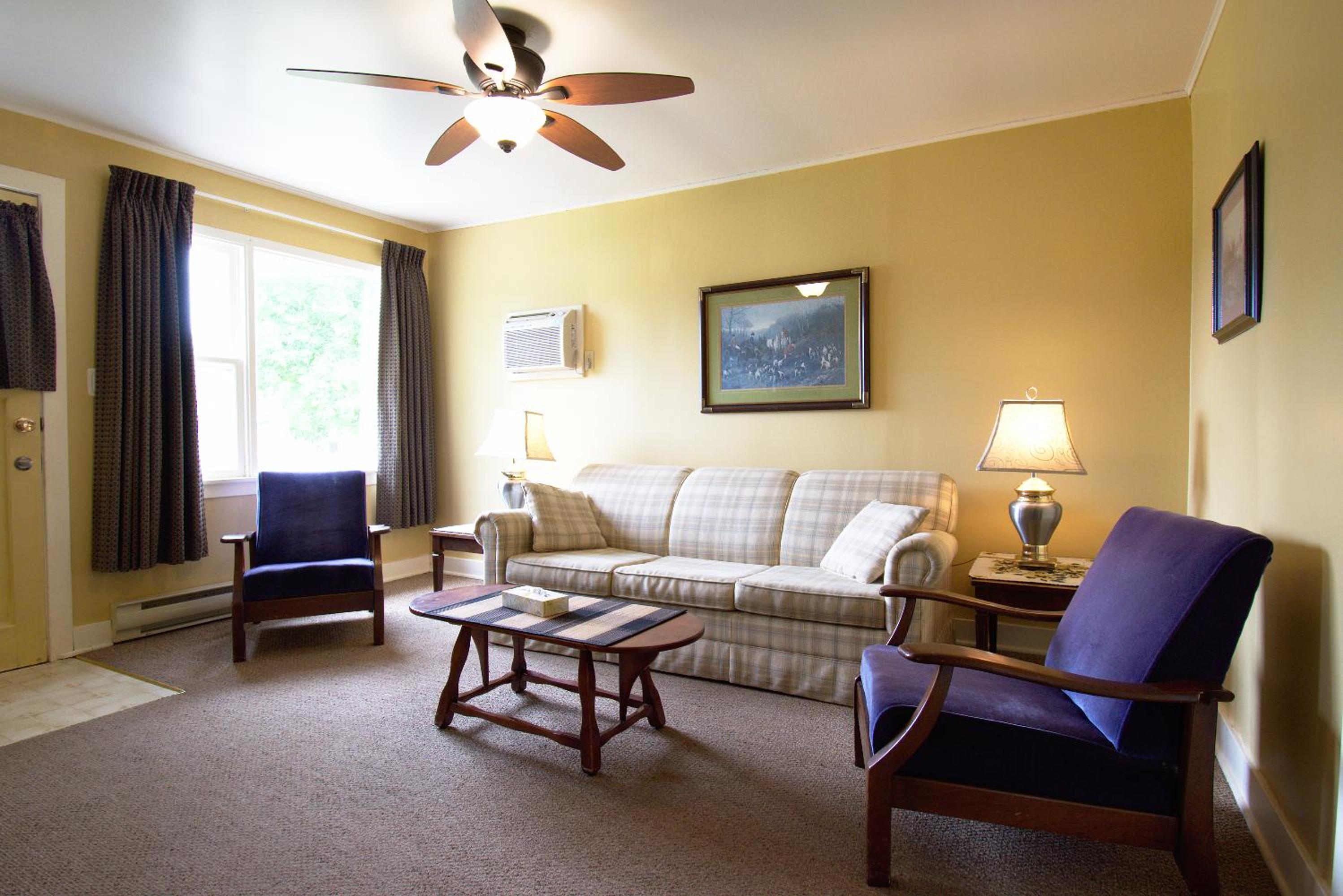 Lakeview Lodge and Cottages
