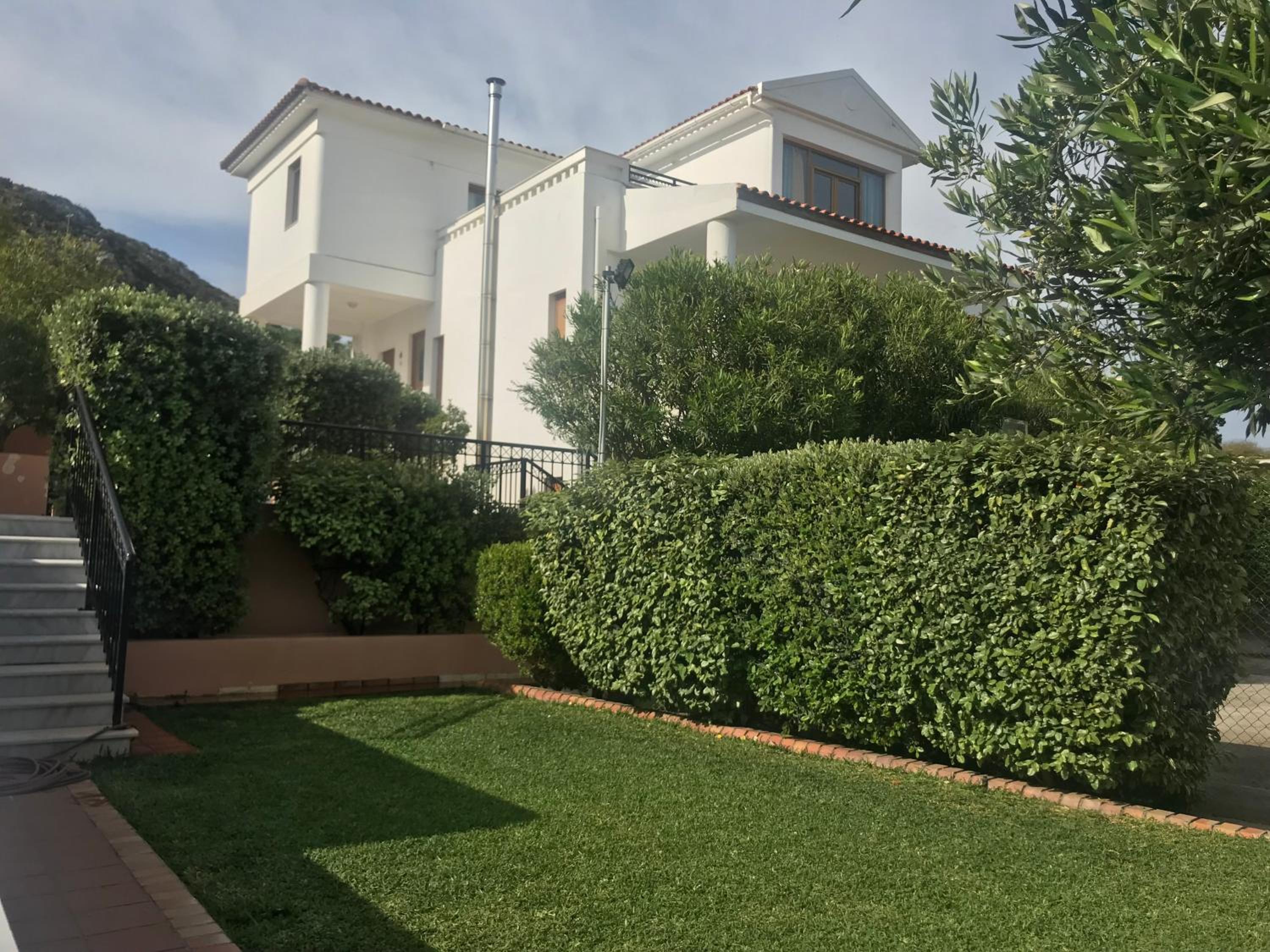 Hotel Artemis luxury villa - Image 1