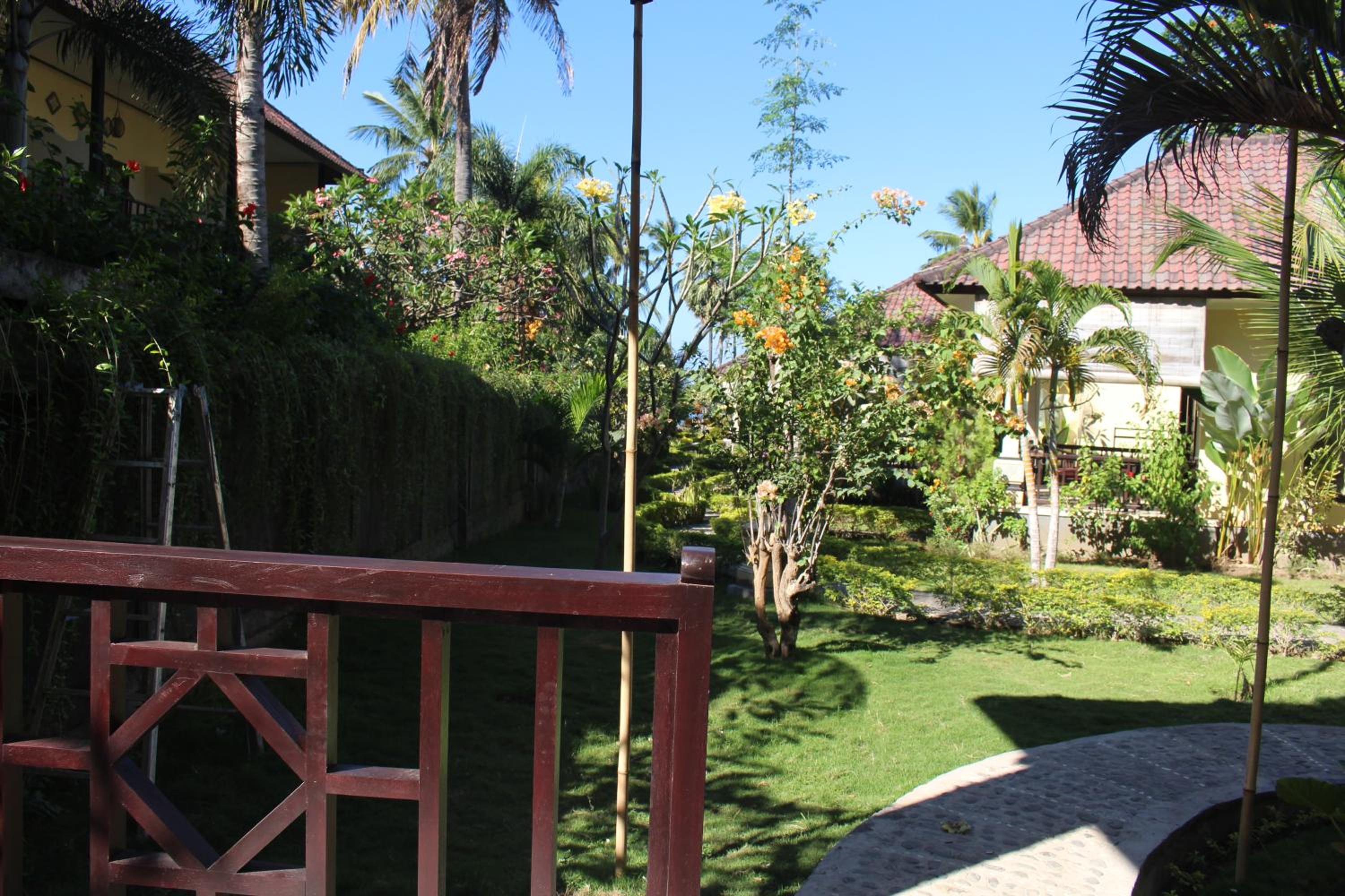 Bintang Beach Villa
