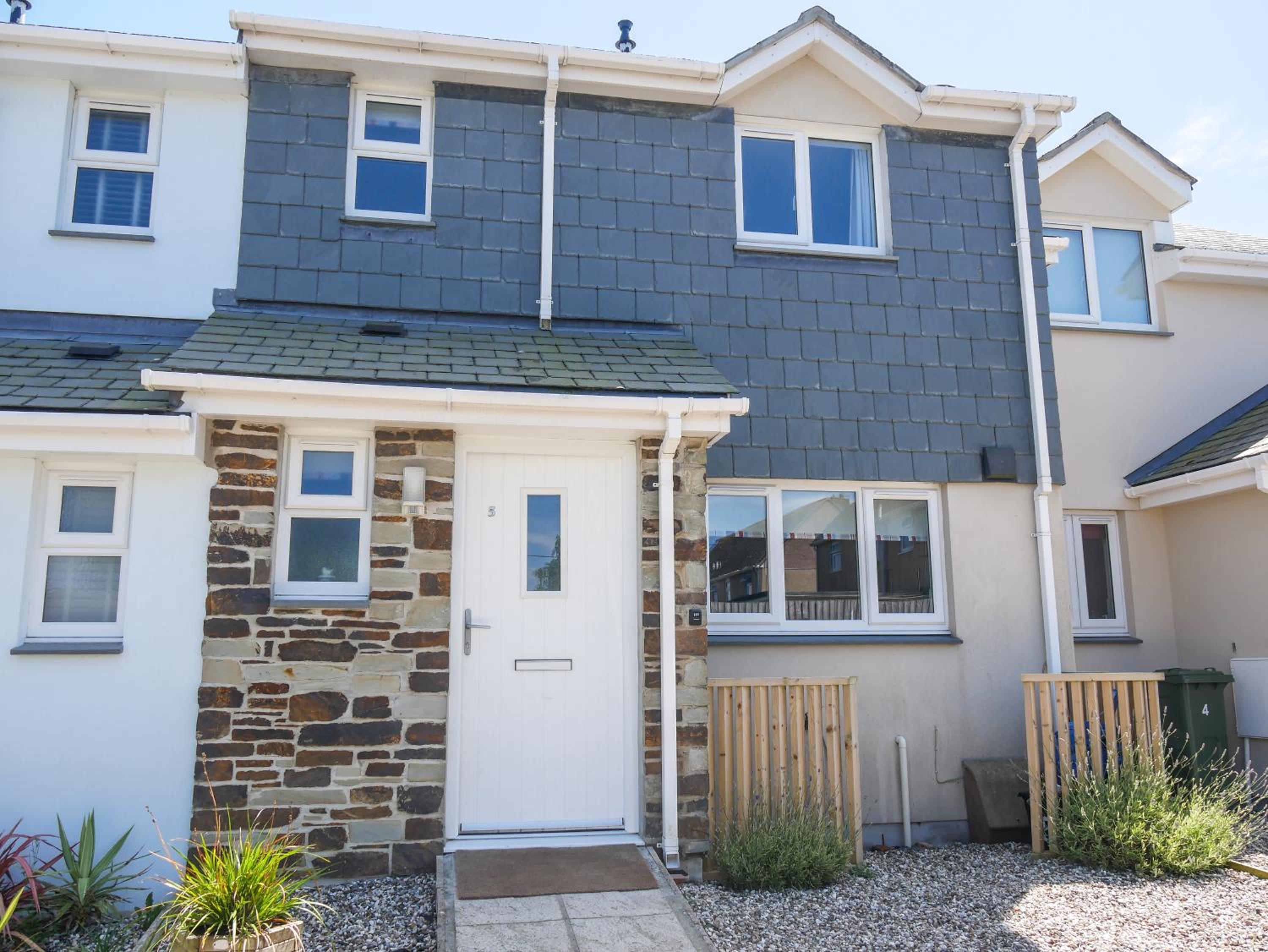 Padstow Escapes - Breakers Holiday Cottage