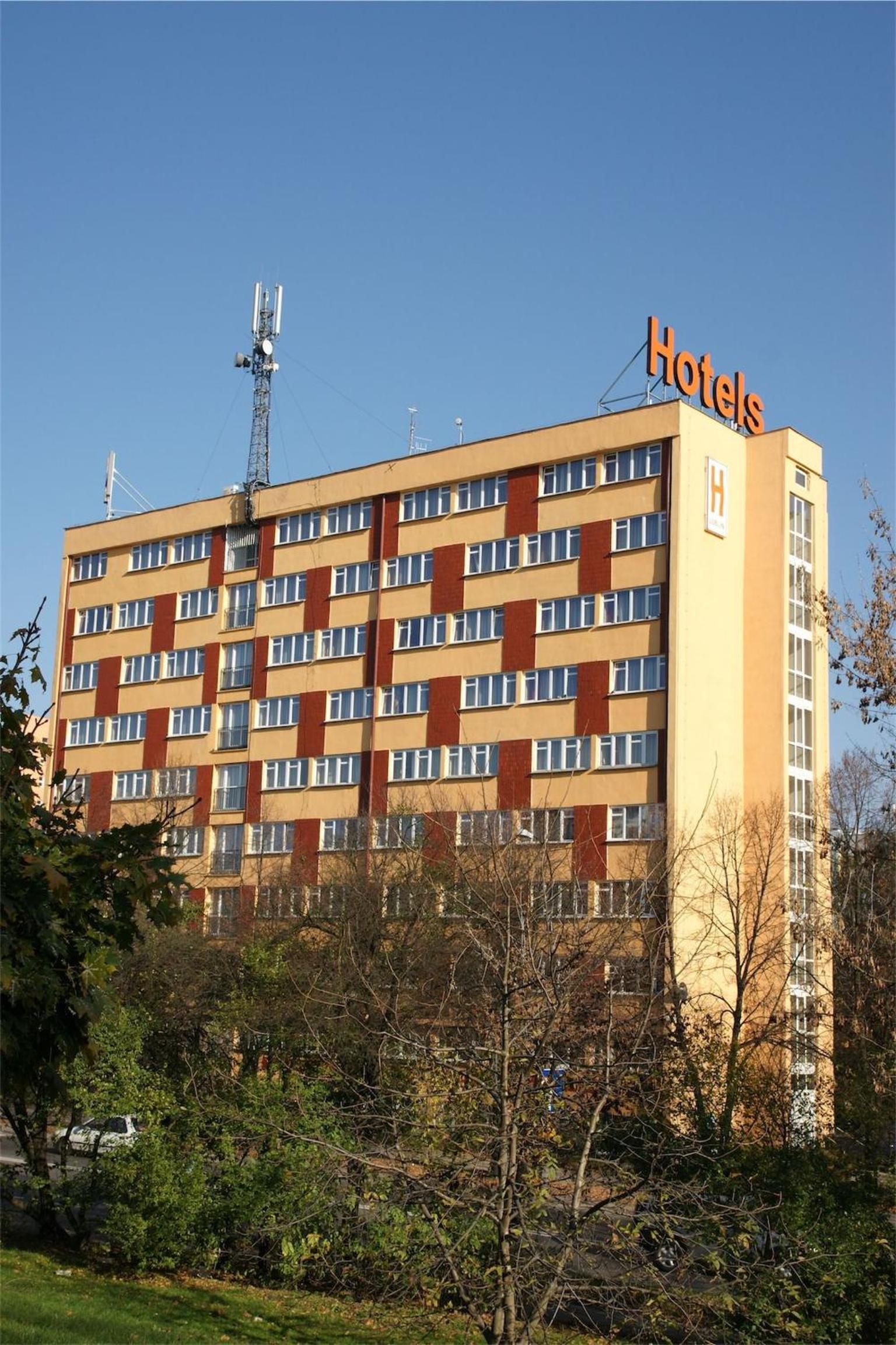 Photo 8