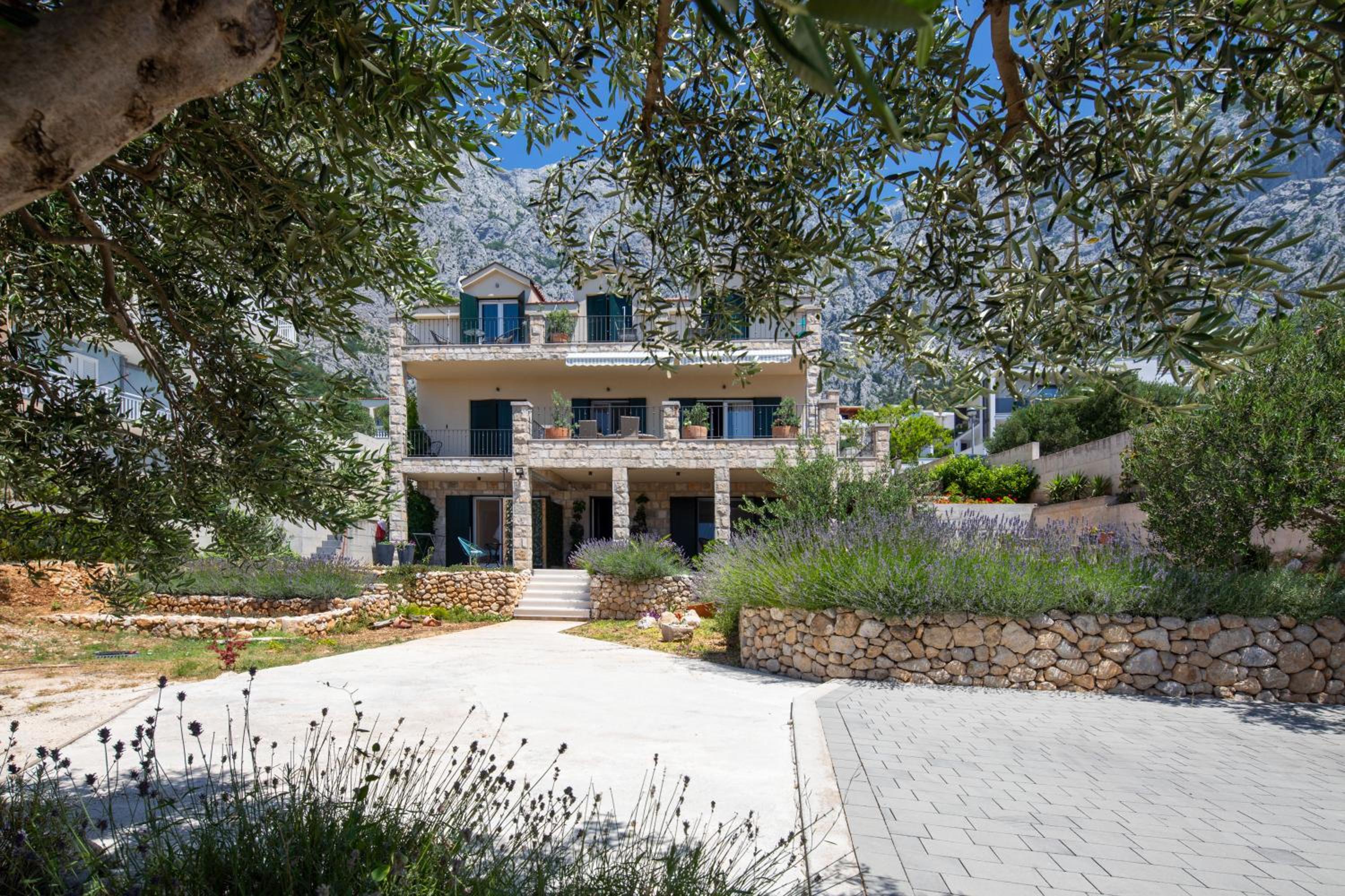 Hotel Apartments Denis - Image 1