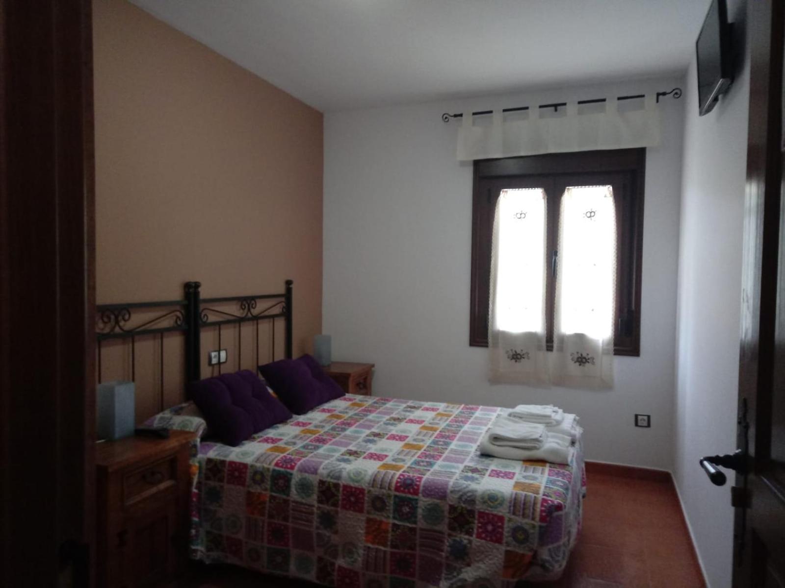 Casa Rural Al-Mofrag y Apartamentos El Mirador de Monfragüe