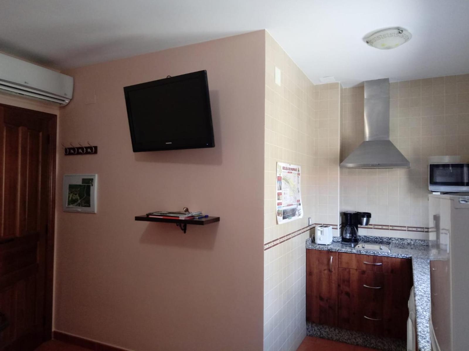 Casa Rural Al-Mofrag y Apartamentos El Mirador de Monfragüe