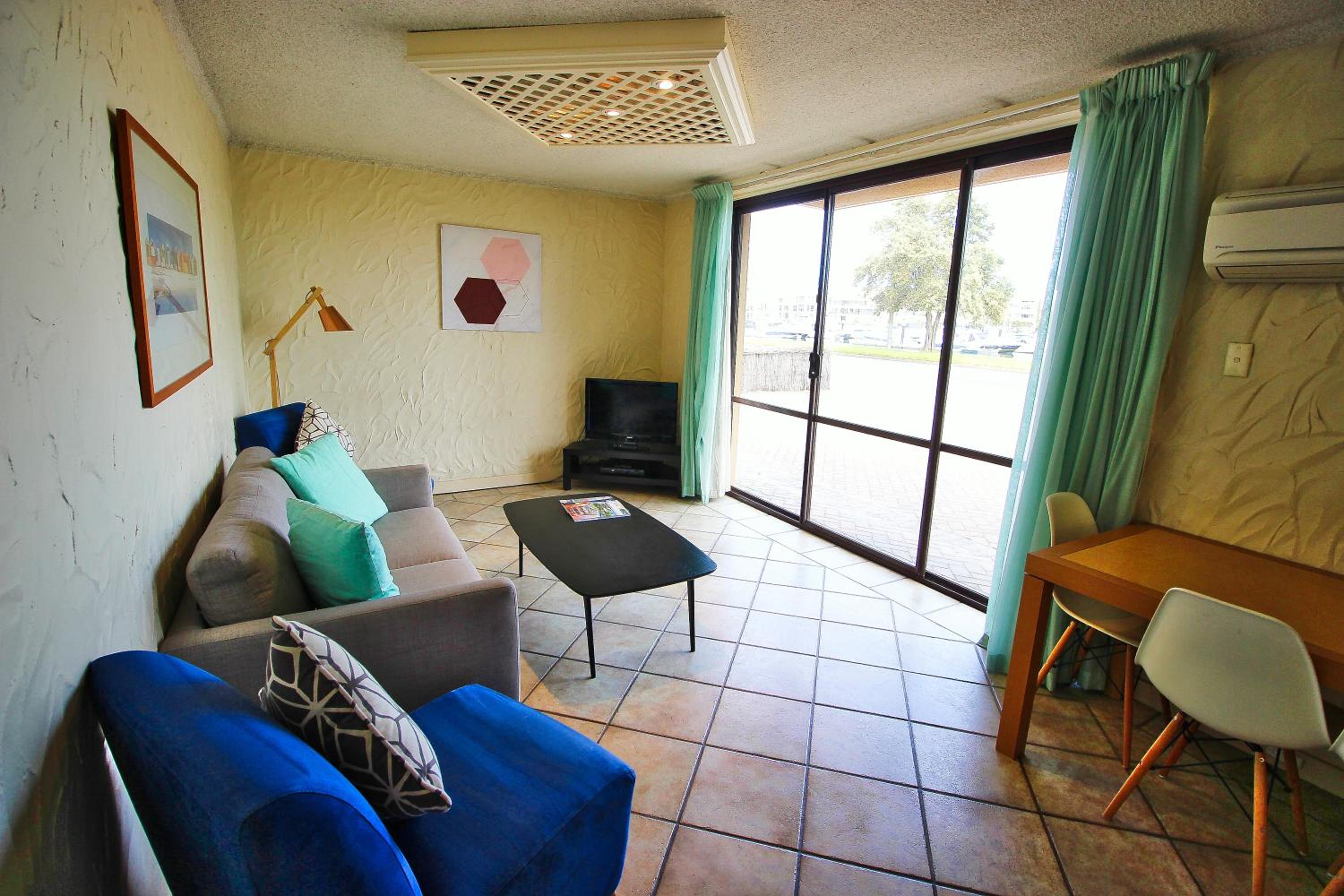 Bayswaterfront Apartments