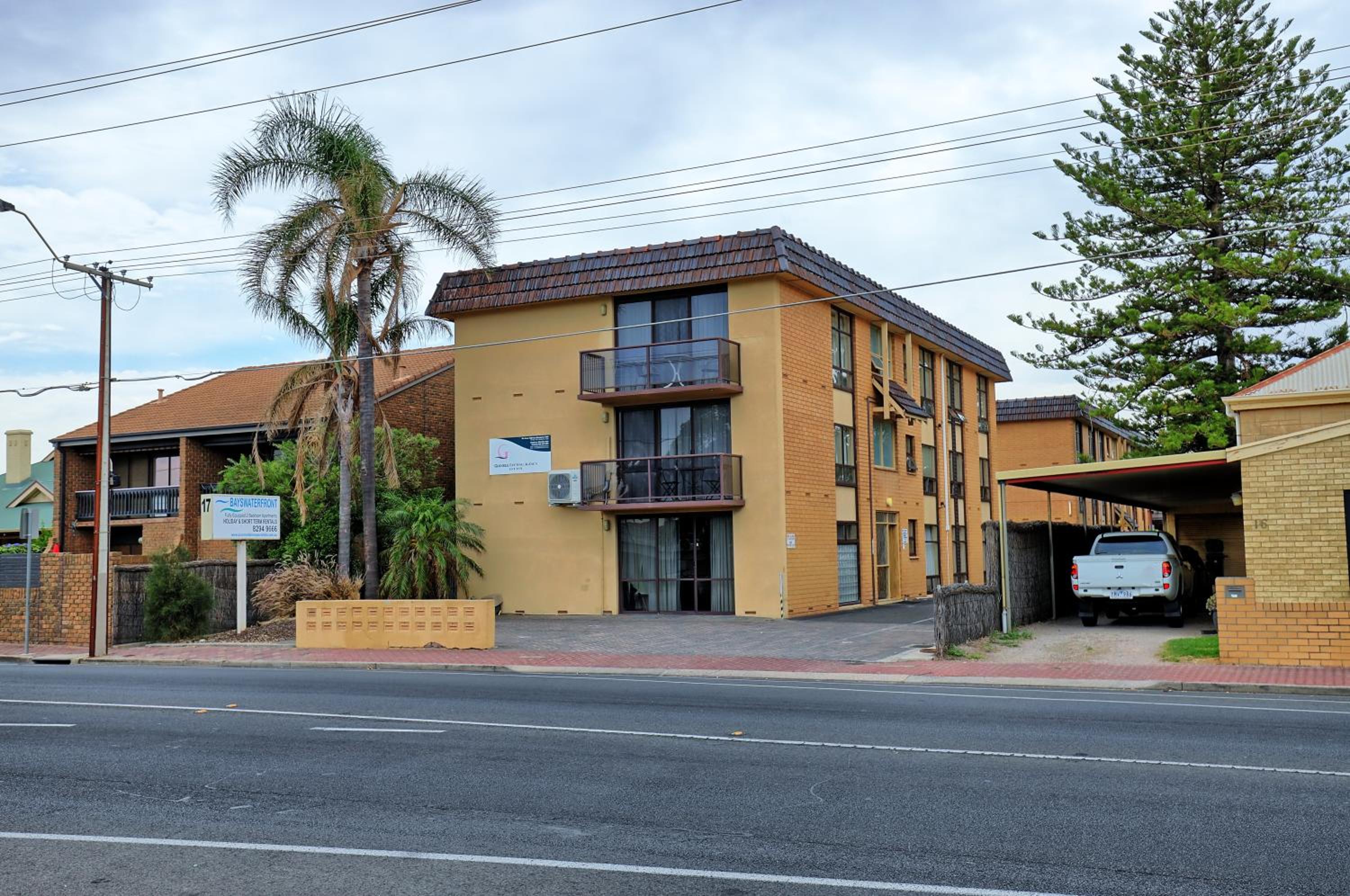 Bayswaterfront Apartments