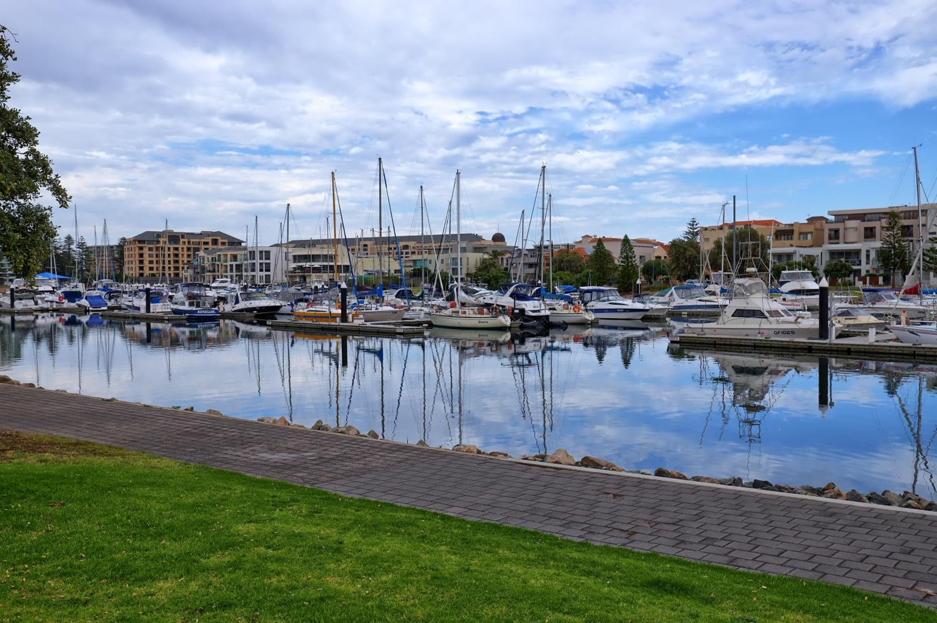 Bayswaterfront Apartments