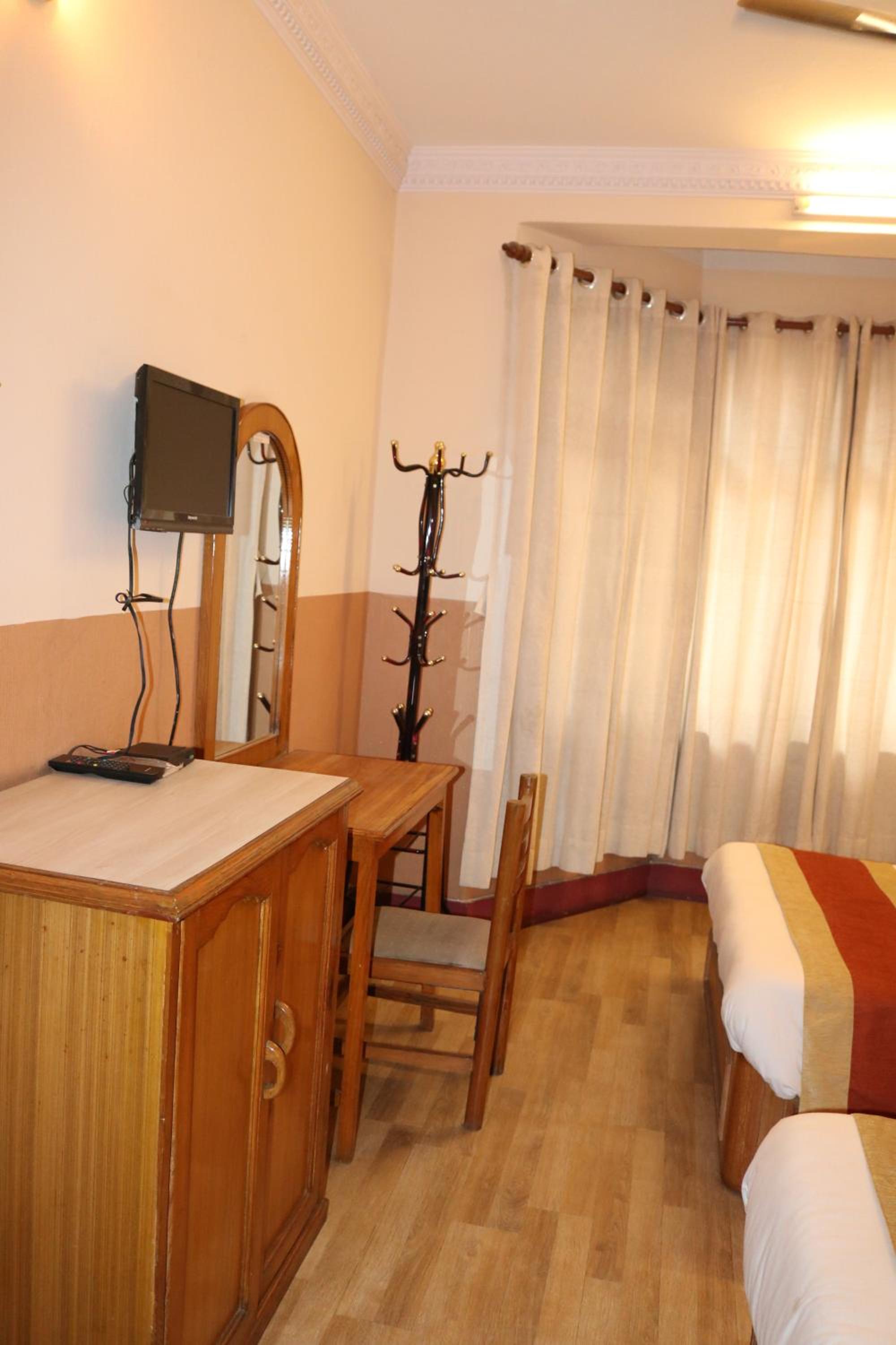 Photo 6