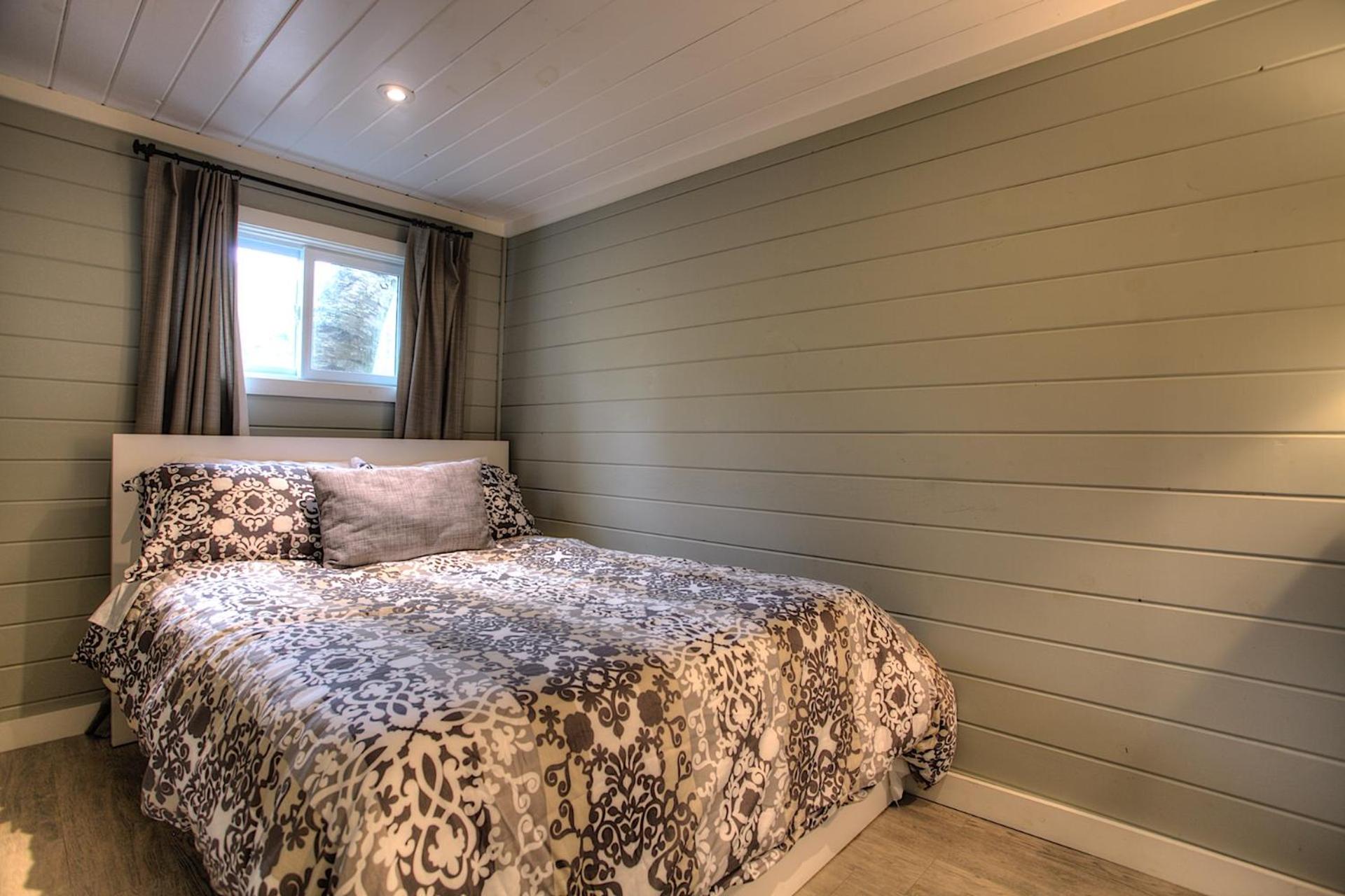 Somerset Lakeside Resort