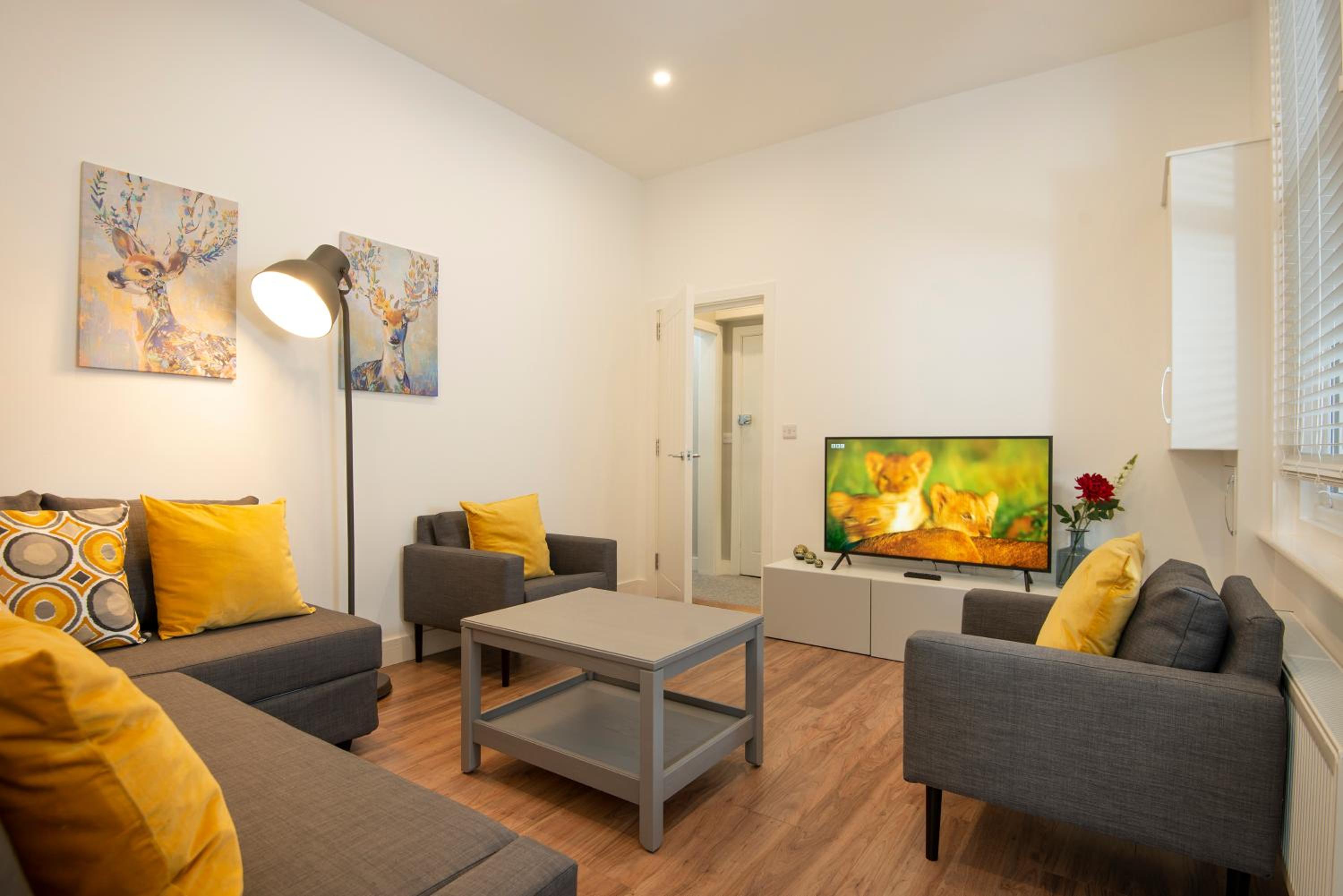 Flat B - Ground floor, 2 bedroom, 2 bathroom apartment with garden in Central Southsea, Portsmouth view 3