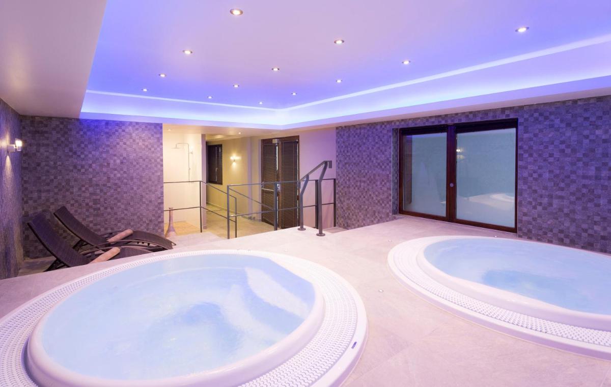 Hotel Hôtel Club mmv Les Arolles **** - Image 1