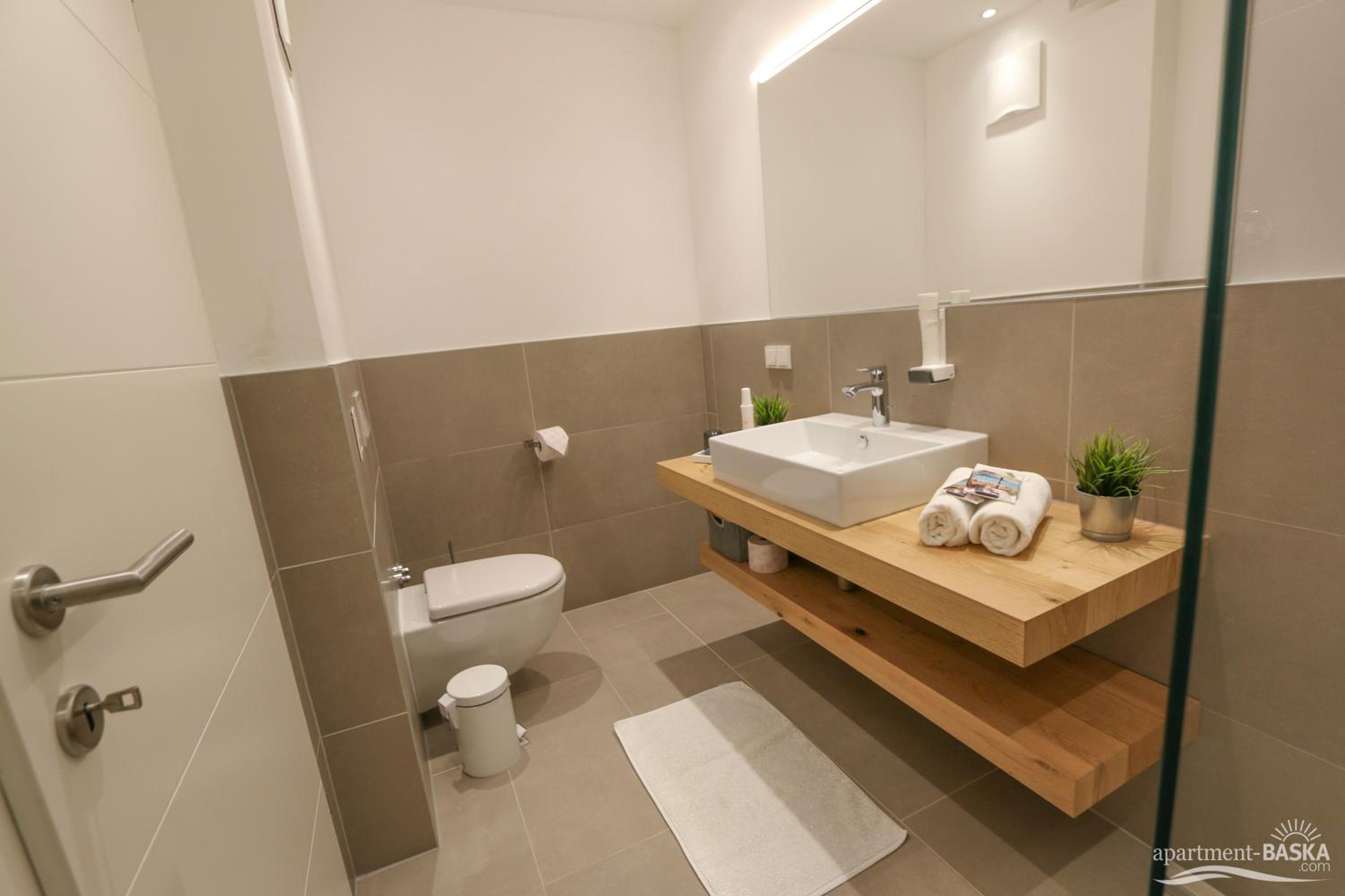 Apartment Baska - Main Building view 4