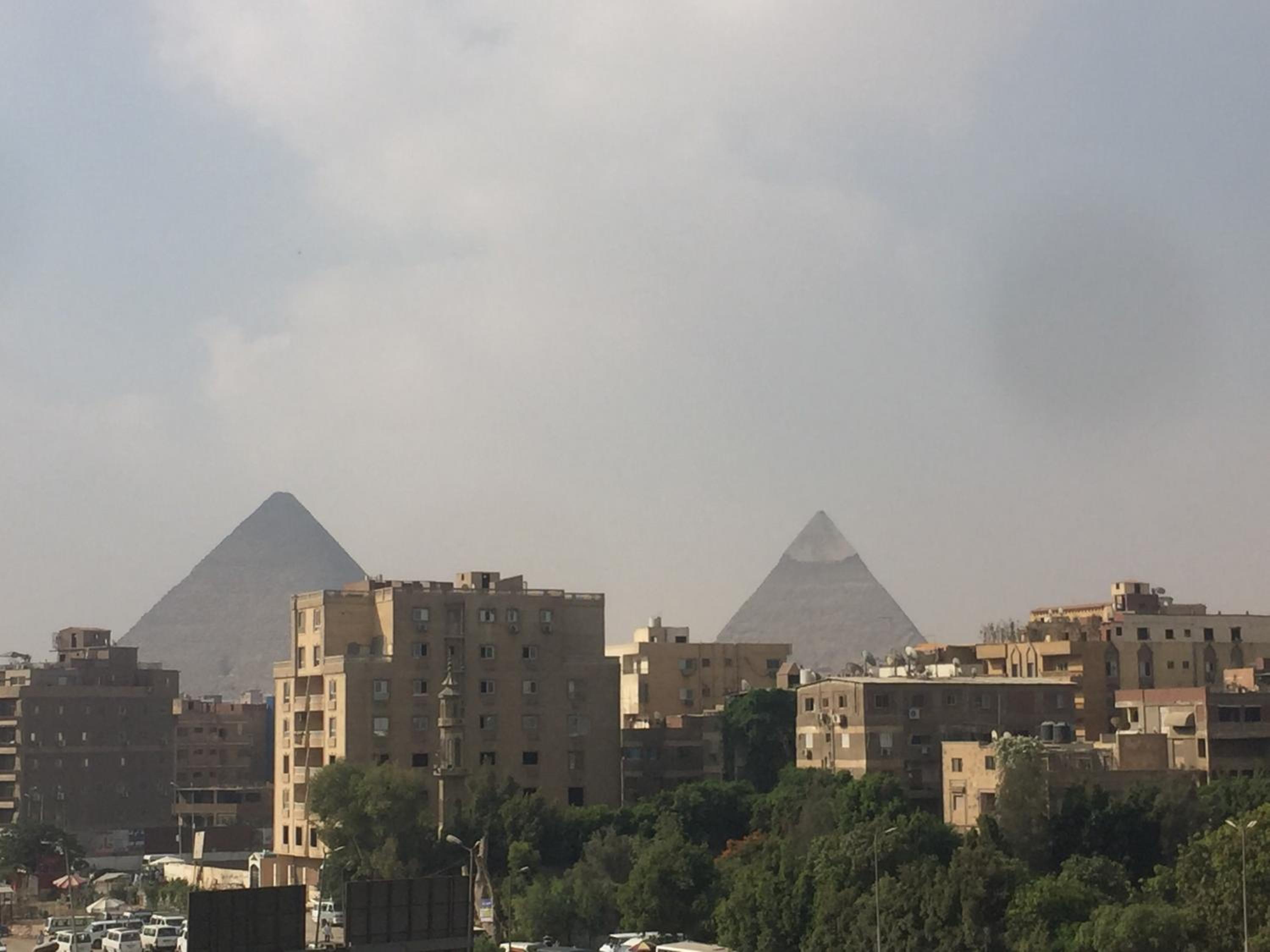 Pyramids view private apartment