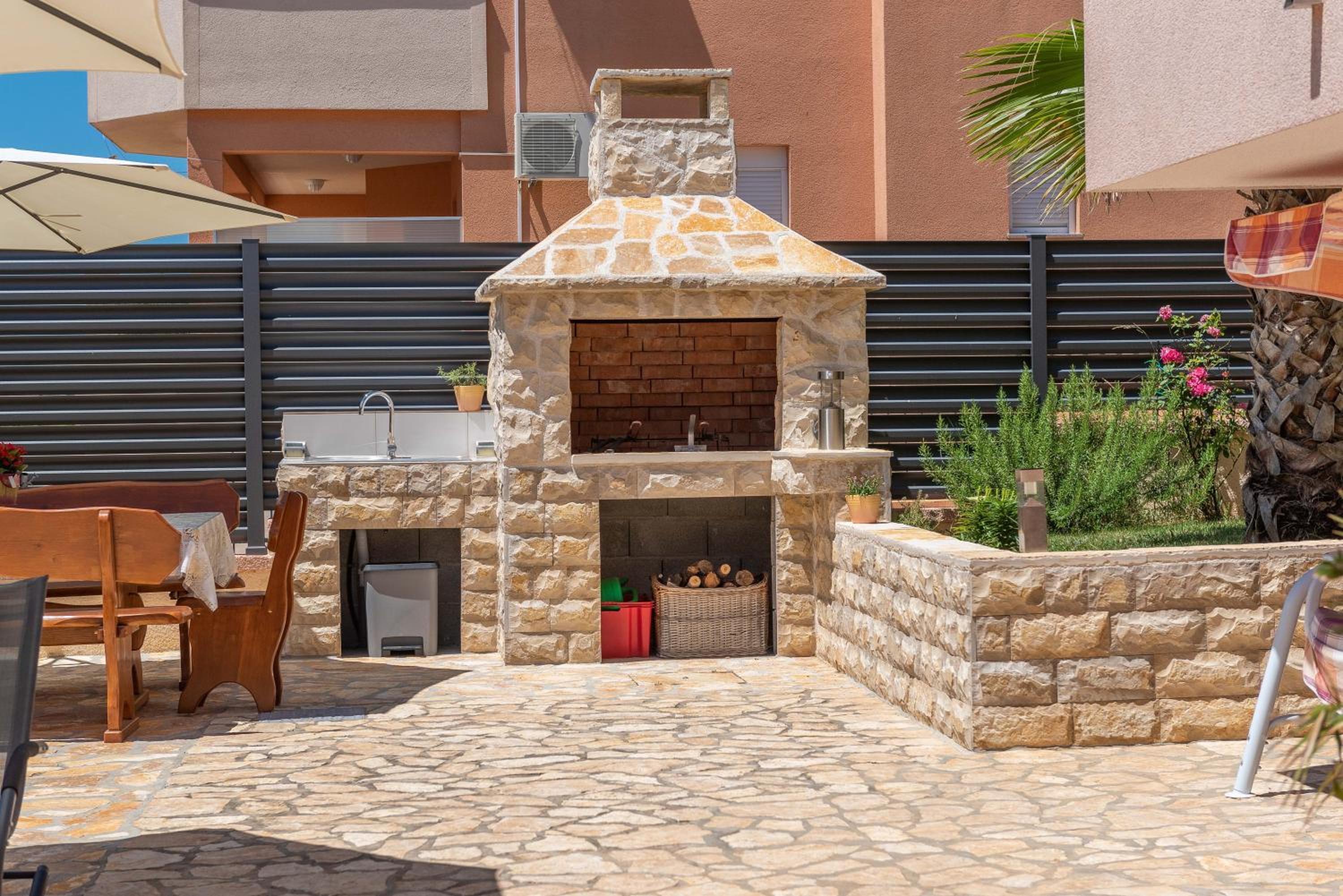 Apartamento Maja con piscina privada — photo 3